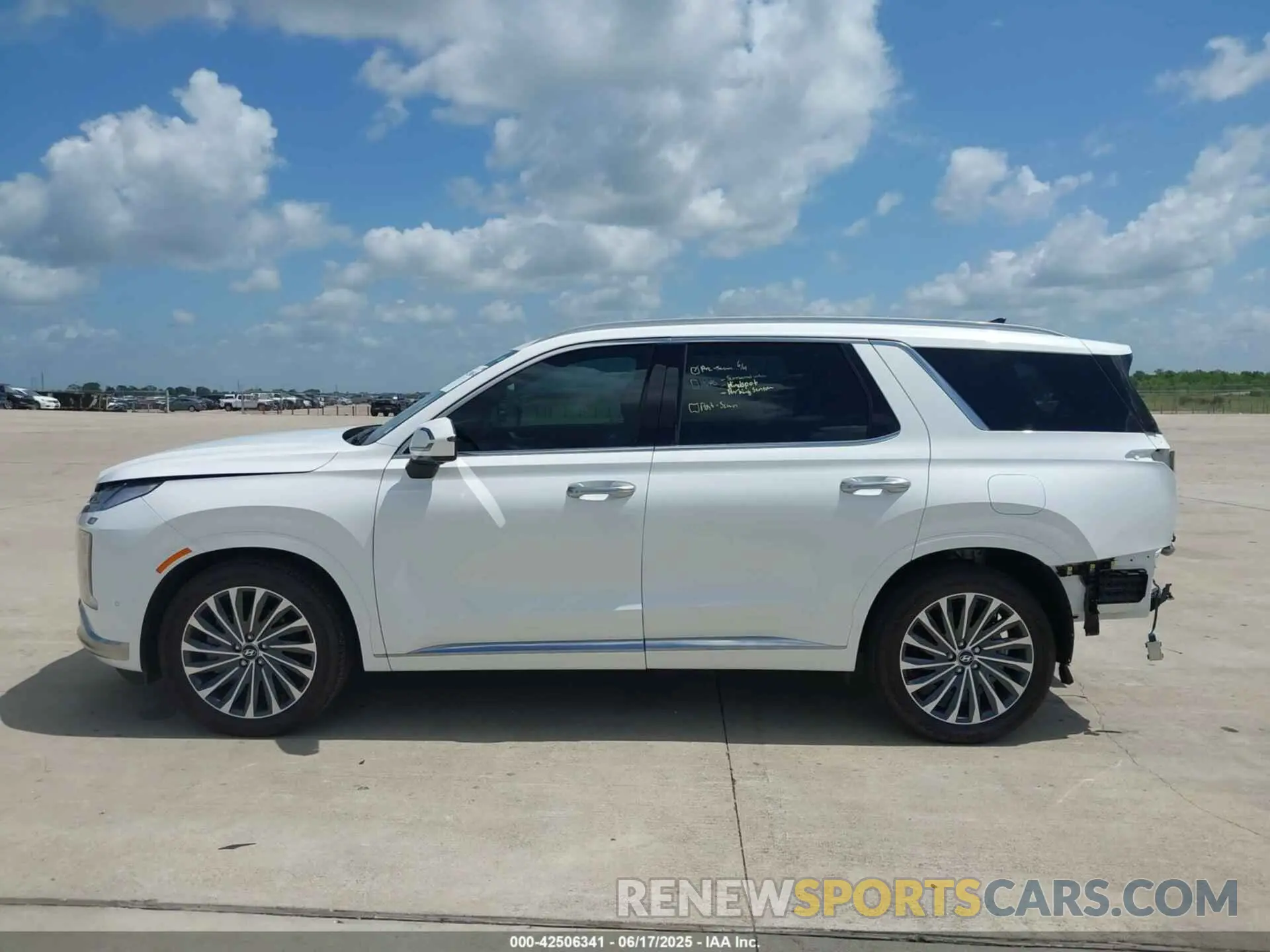 14 Photograph of a damaged car KM8R7DGEXRU807123 HYUNDAI PALISADE 2024