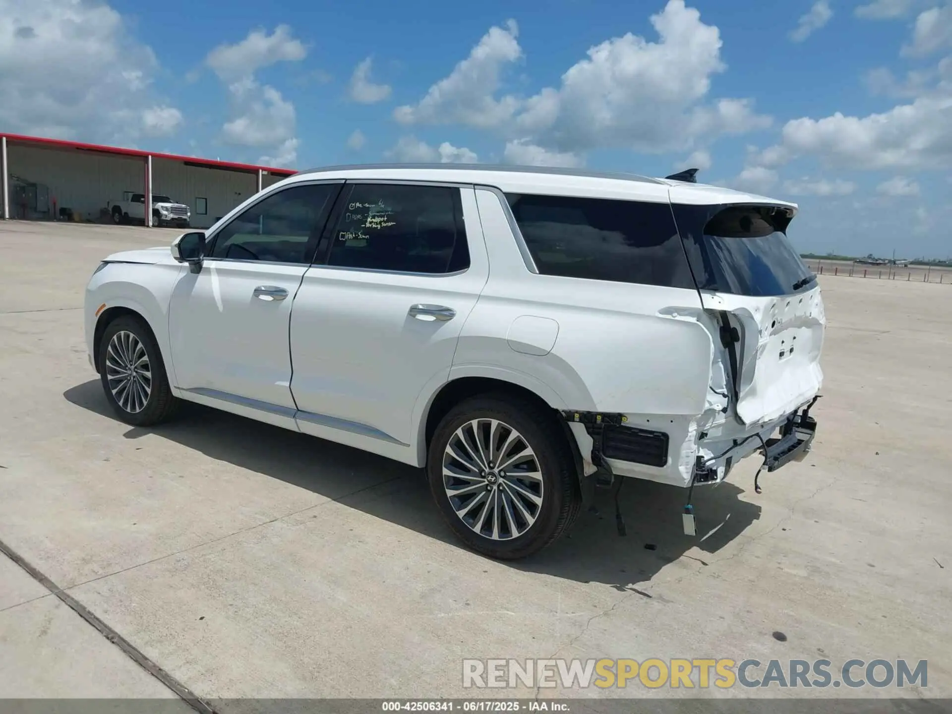 3 Photograph of a damaged car KM8R7DGEXRU807123 HYUNDAI PALISADE 2024