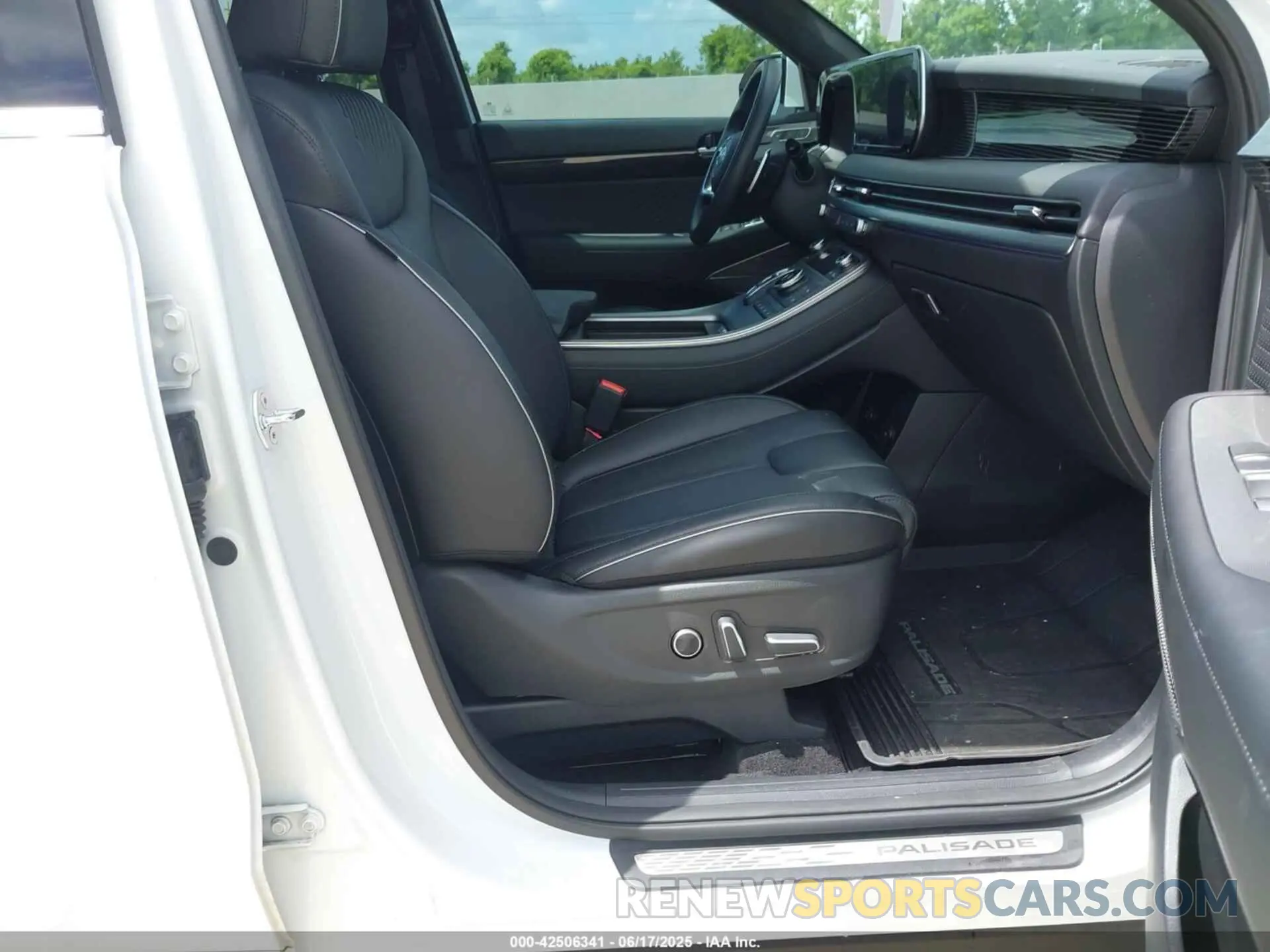 5 Photograph of a damaged car KM8R7DGEXRU807123 HYUNDAI PALISADE 2024