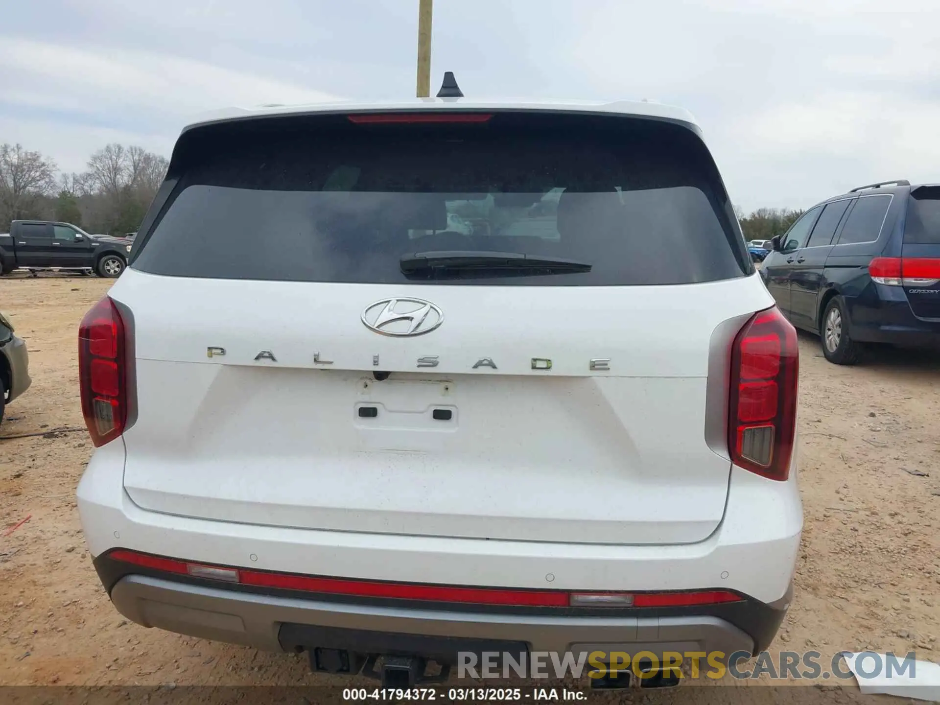 17 Photograph of a damaged car KM8R24GE1SU830438 HYUNDAI PALISADE 2025