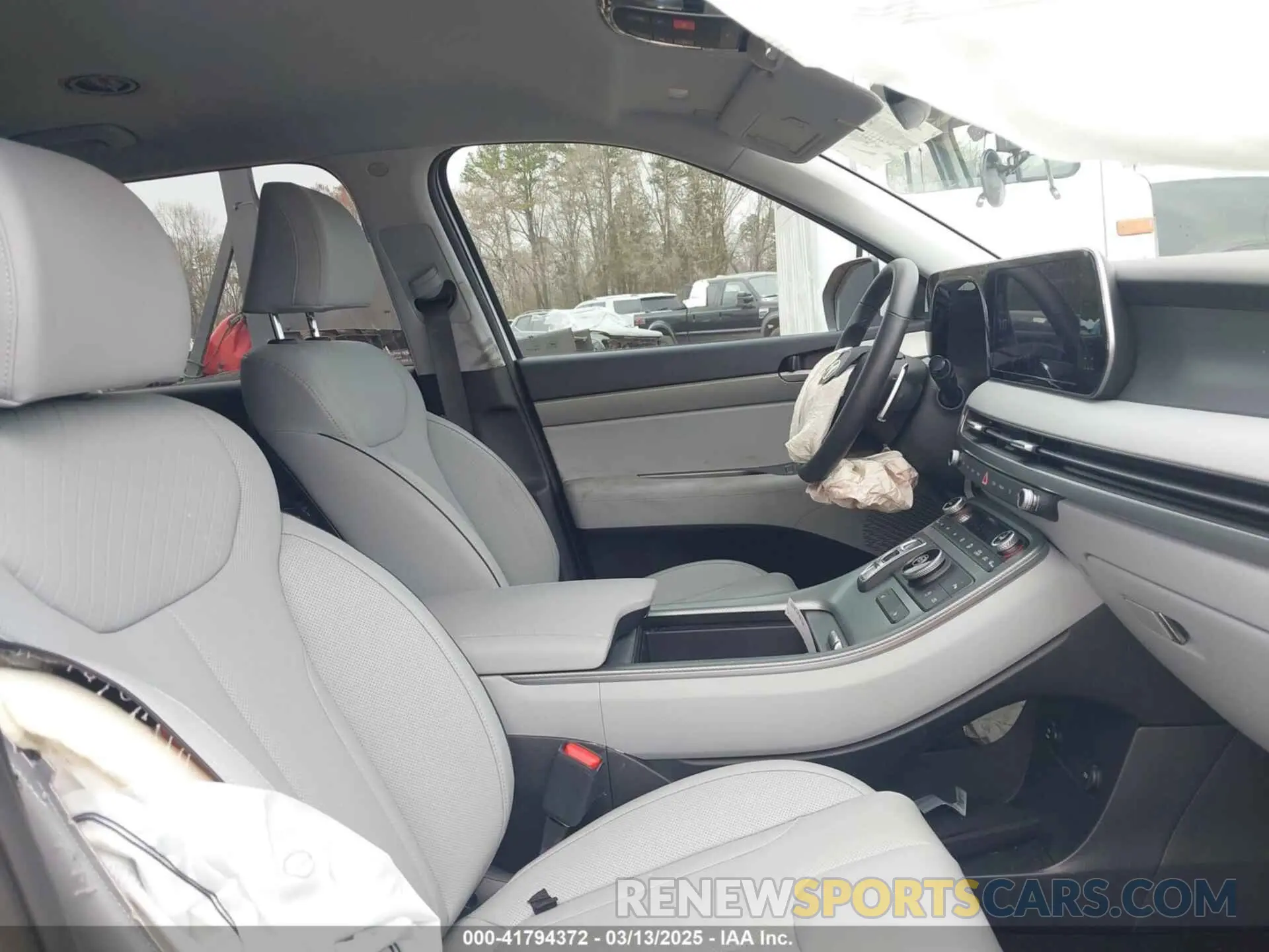 5 Photograph of a damaged car KM8R24GE1SU830438 HYUNDAI PALISADE 2025