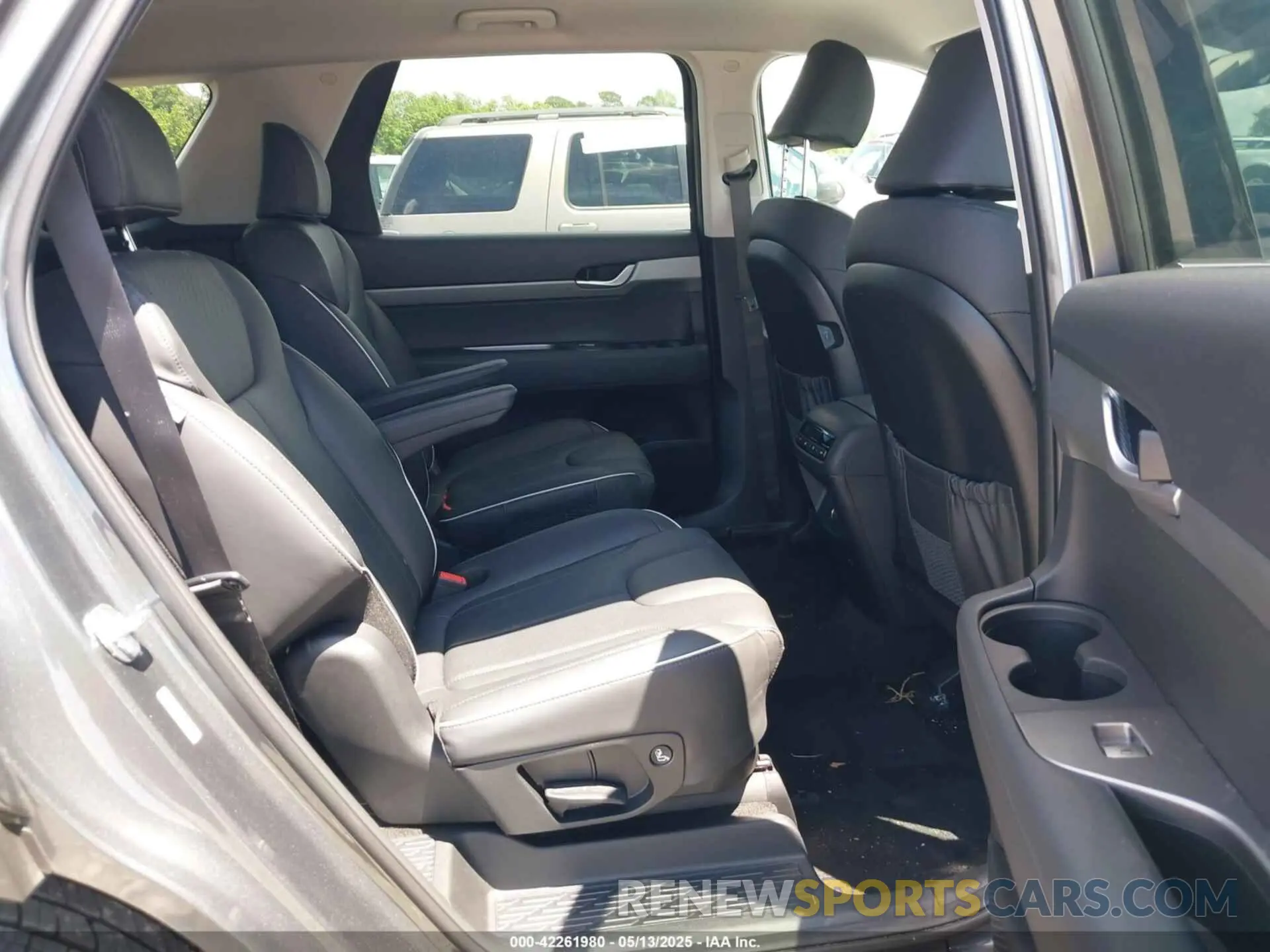 8 Фотография поврежденного автомобиля KM8R24GE6SU878467 HYUNDAI PALISADE 2025