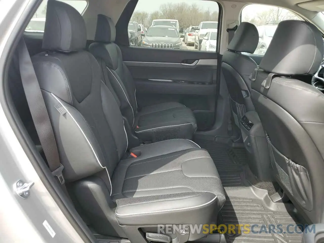 12 Photograph of a damaged car KM8R2DGE8SU874789 HYUNDAI PALISADE 2025