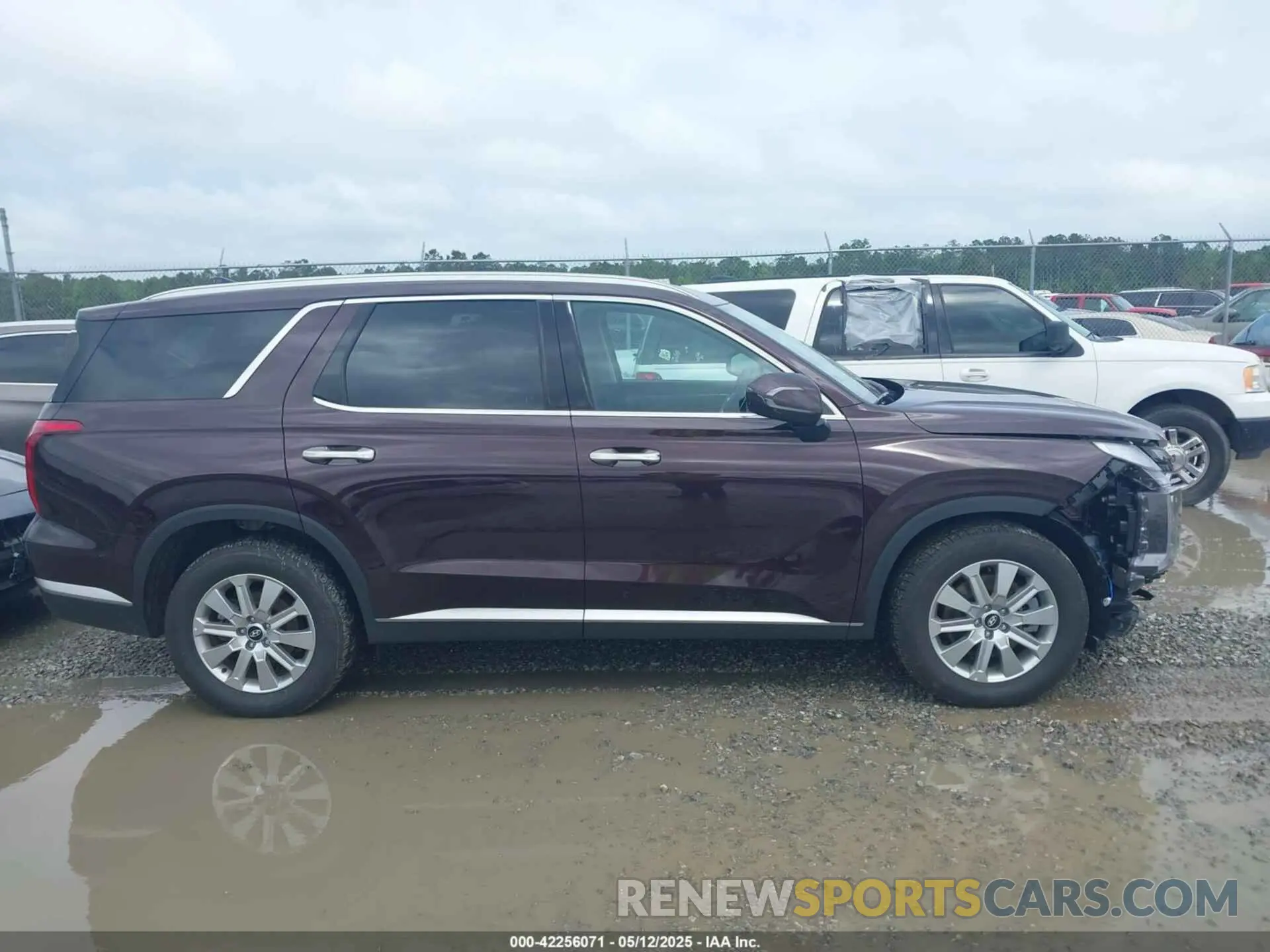 13 Photograph of a damaged car KM8R2DGE9SU843132 HYUNDAI PALISADE 2025