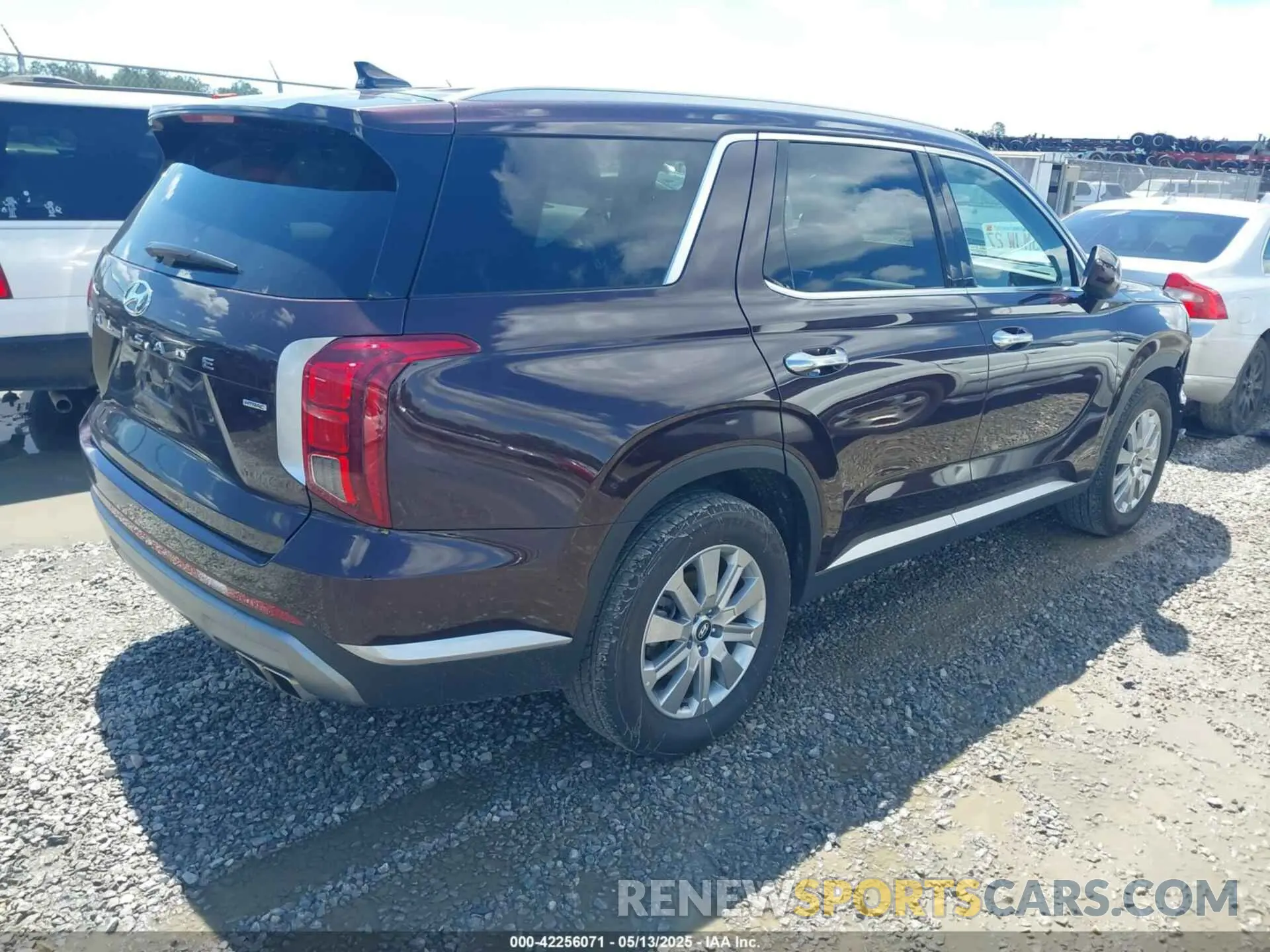 4 Photograph of a damaged car KM8R2DGE9SU843132 HYUNDAI PALISADE 2025