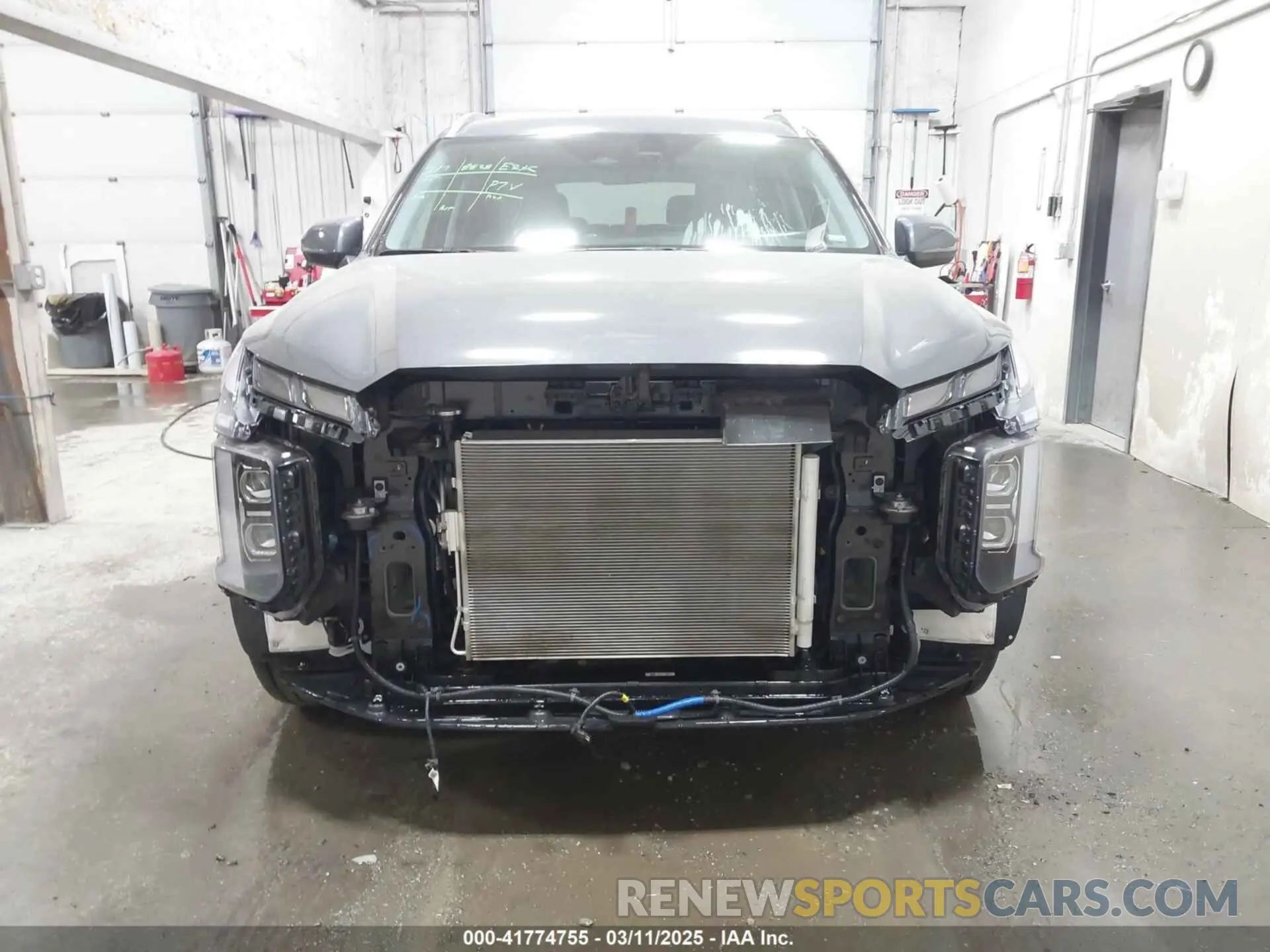 13 Photograph of a damaged car KM8R2DGEXSU879170 HYUNDAI PALISADE 2025