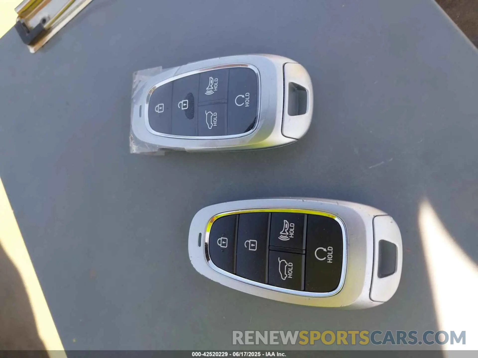 11 Photograph of a damaged car KM8R3DGE3SU817493 HYUNDAI PALISADE 2025