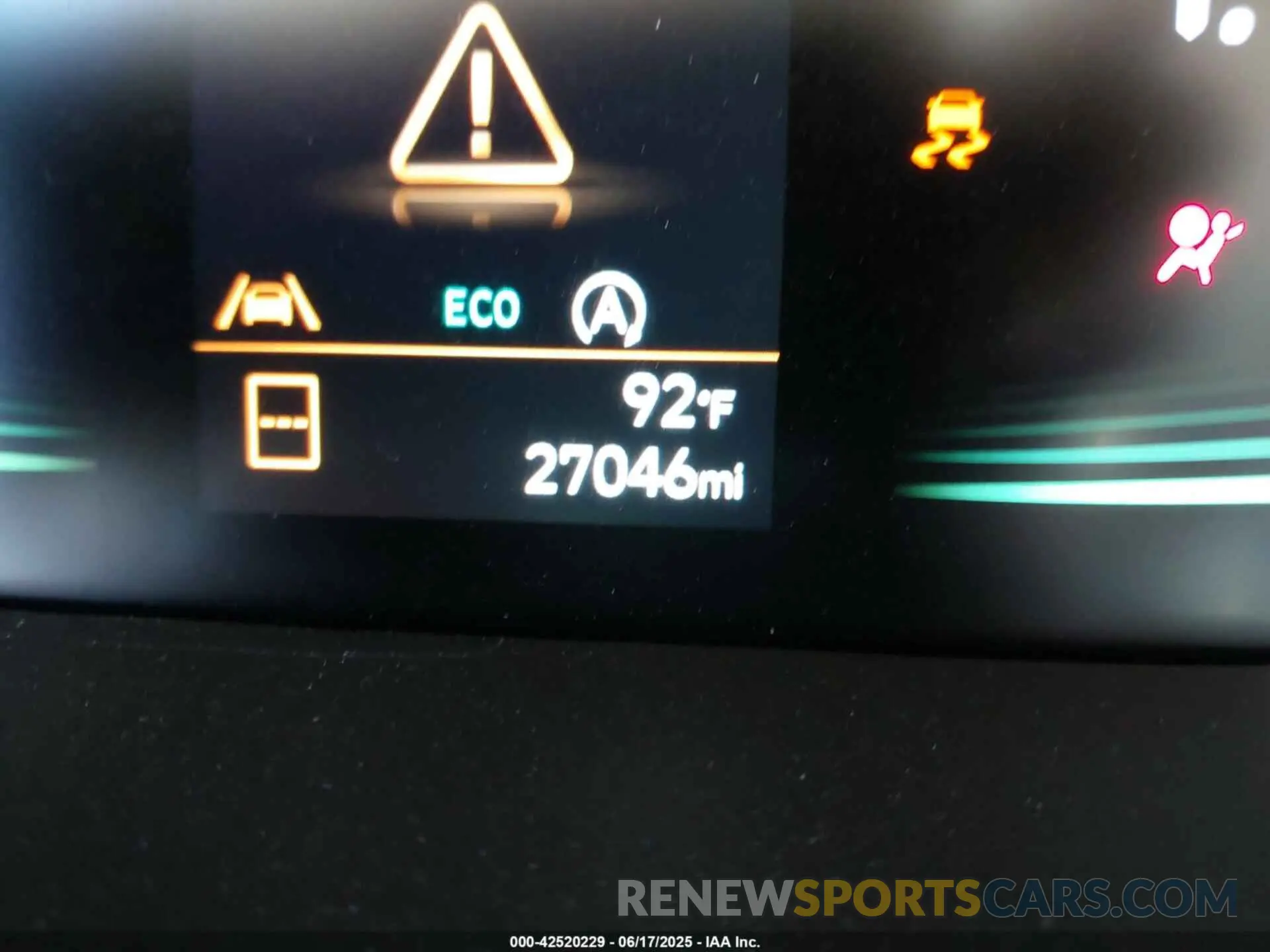16 Photograph of a damaged car KM8R3DGE3SU817493 HYUNDAI PALISADE 2025