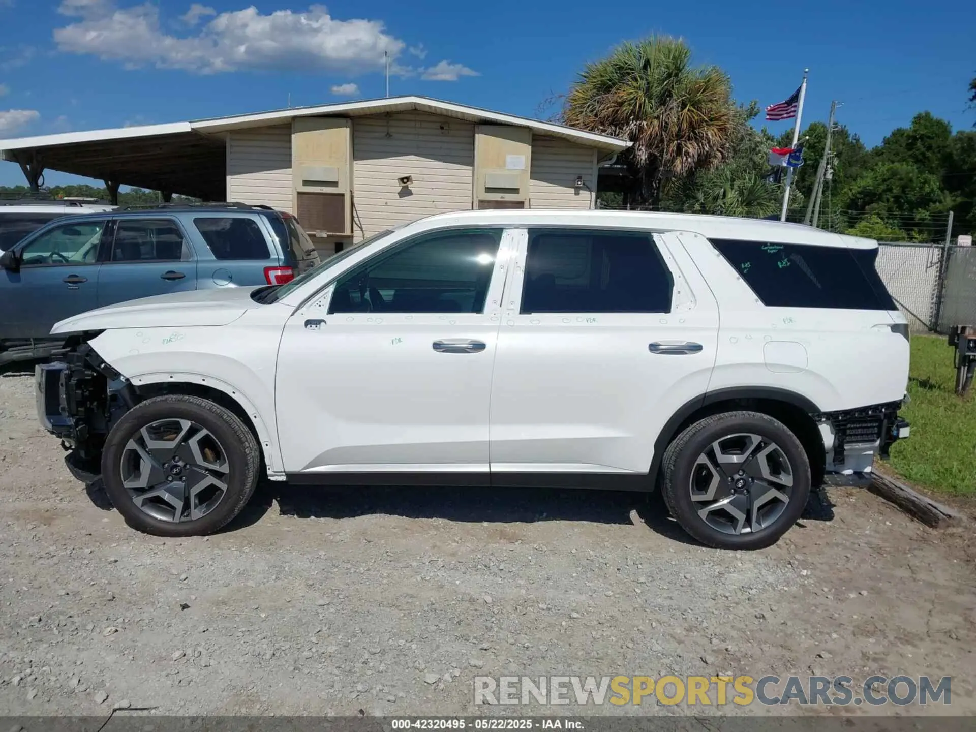 15 Photograph of a damaged car KM8R44GE1SU846780 HYUNDAI PALISADE 2025