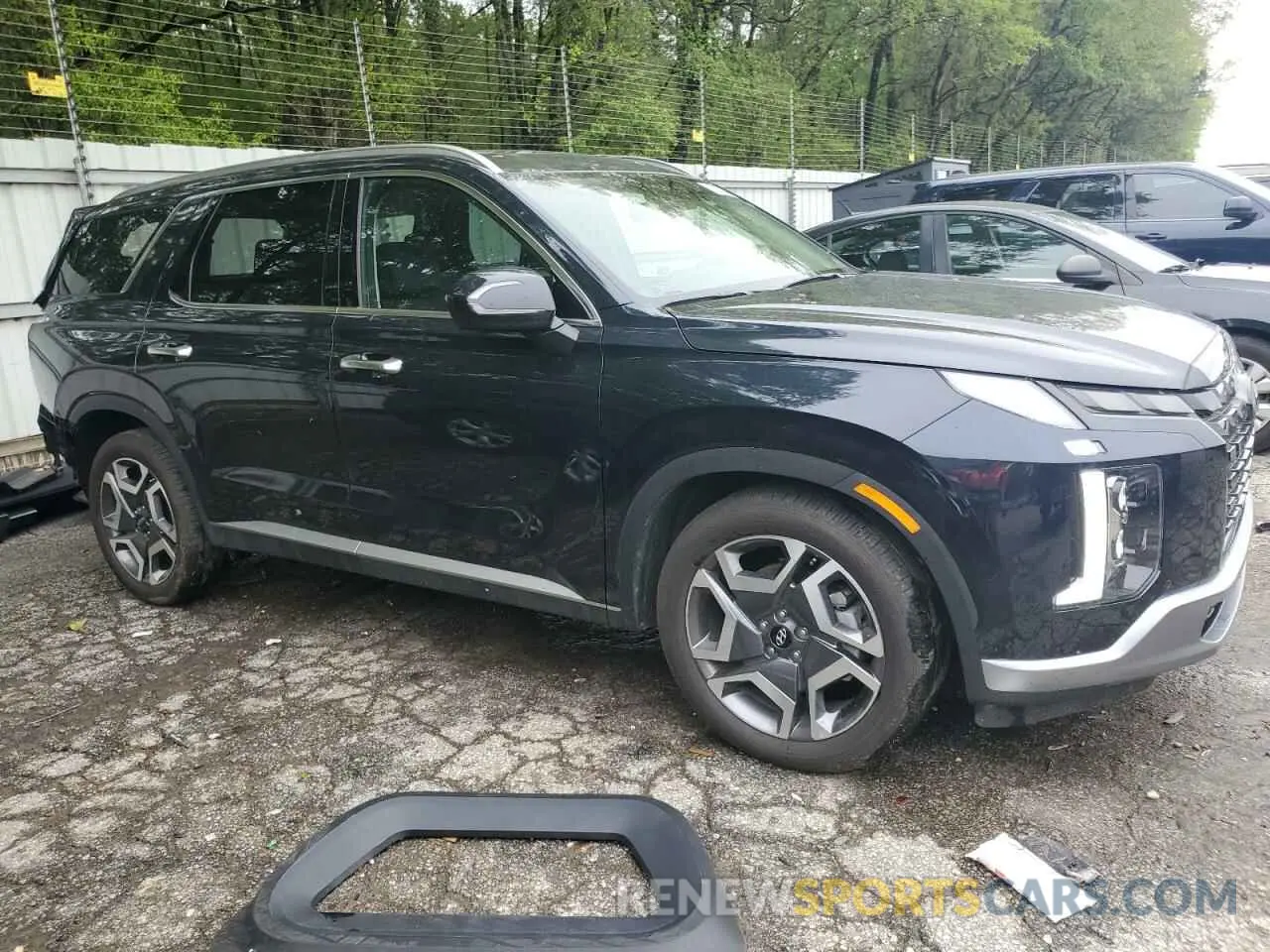 4 Photograph of a damaged car KM8R44GE5SU814334 HYUNDAI PALISADE 2025