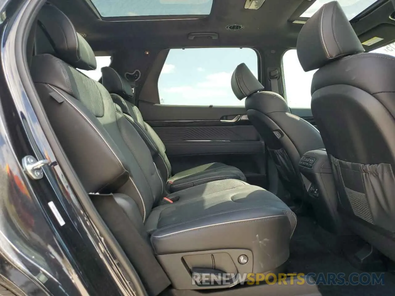 11 Photograph of a damaged car KM8R74GE7SU872274 HYUNDAI PALISADE 2025