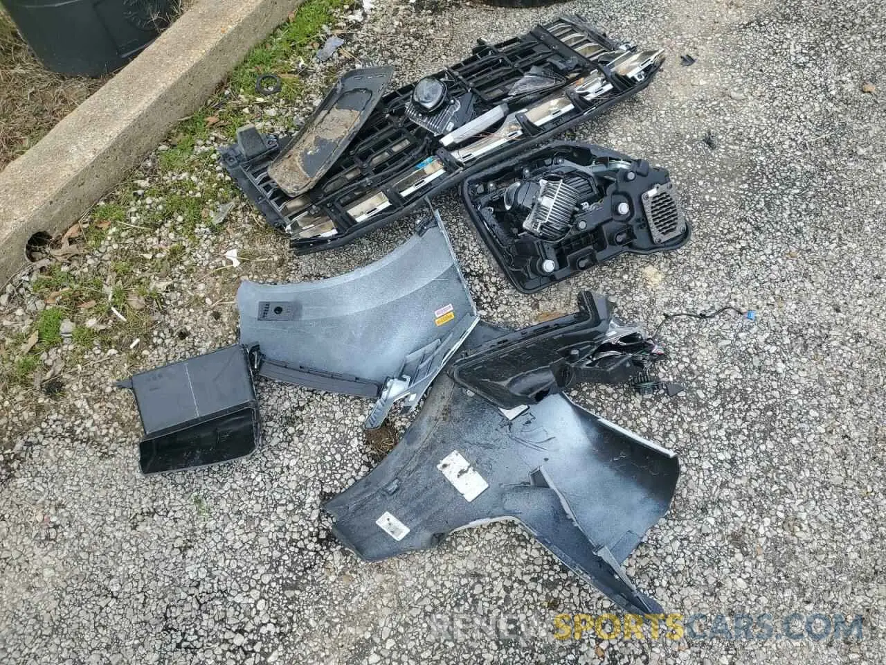15 Photograph of a damaged car KM8R7DGE5SU830315 HYUNDAI PALISADE 2025