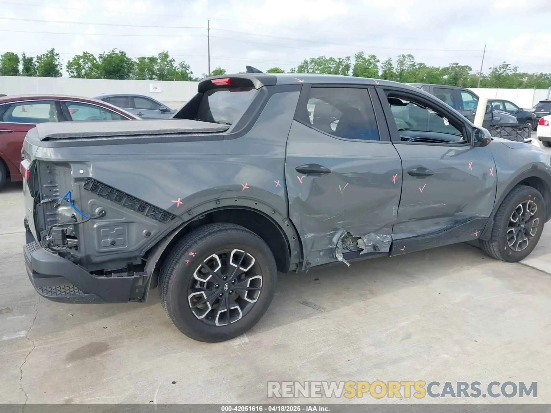 6 Photograph of a damaged car 5NTJBDAE4NH022823 HYUNDAI SANTA CRUZ 2022