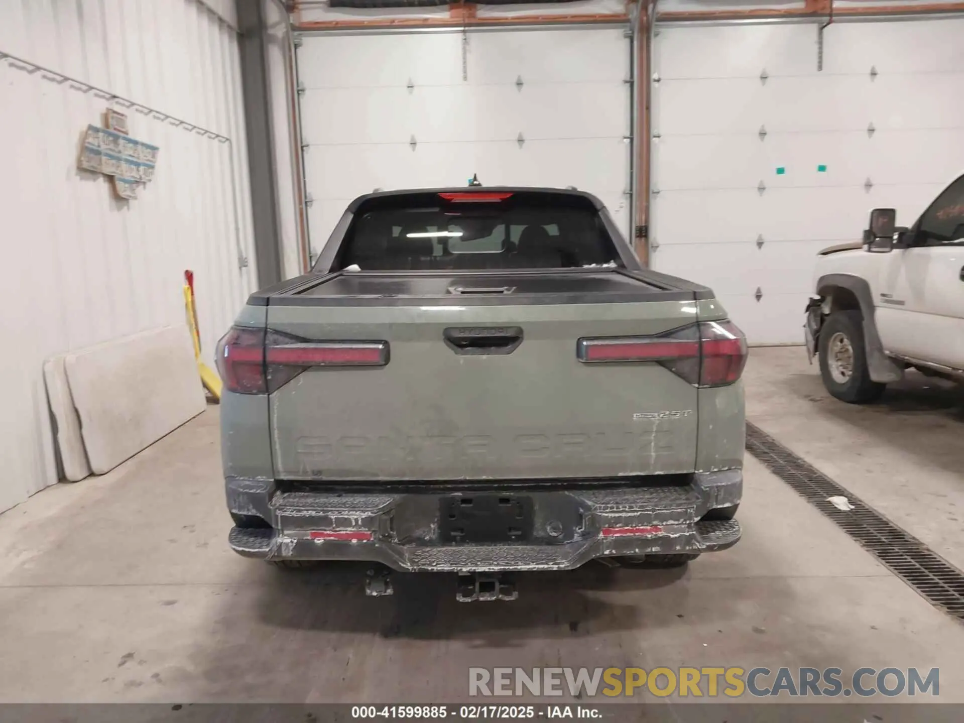 16 Photograph of a damaged car 5NTJDDAF5PH052824 HYUNDAI SANTA CRUZ 2023