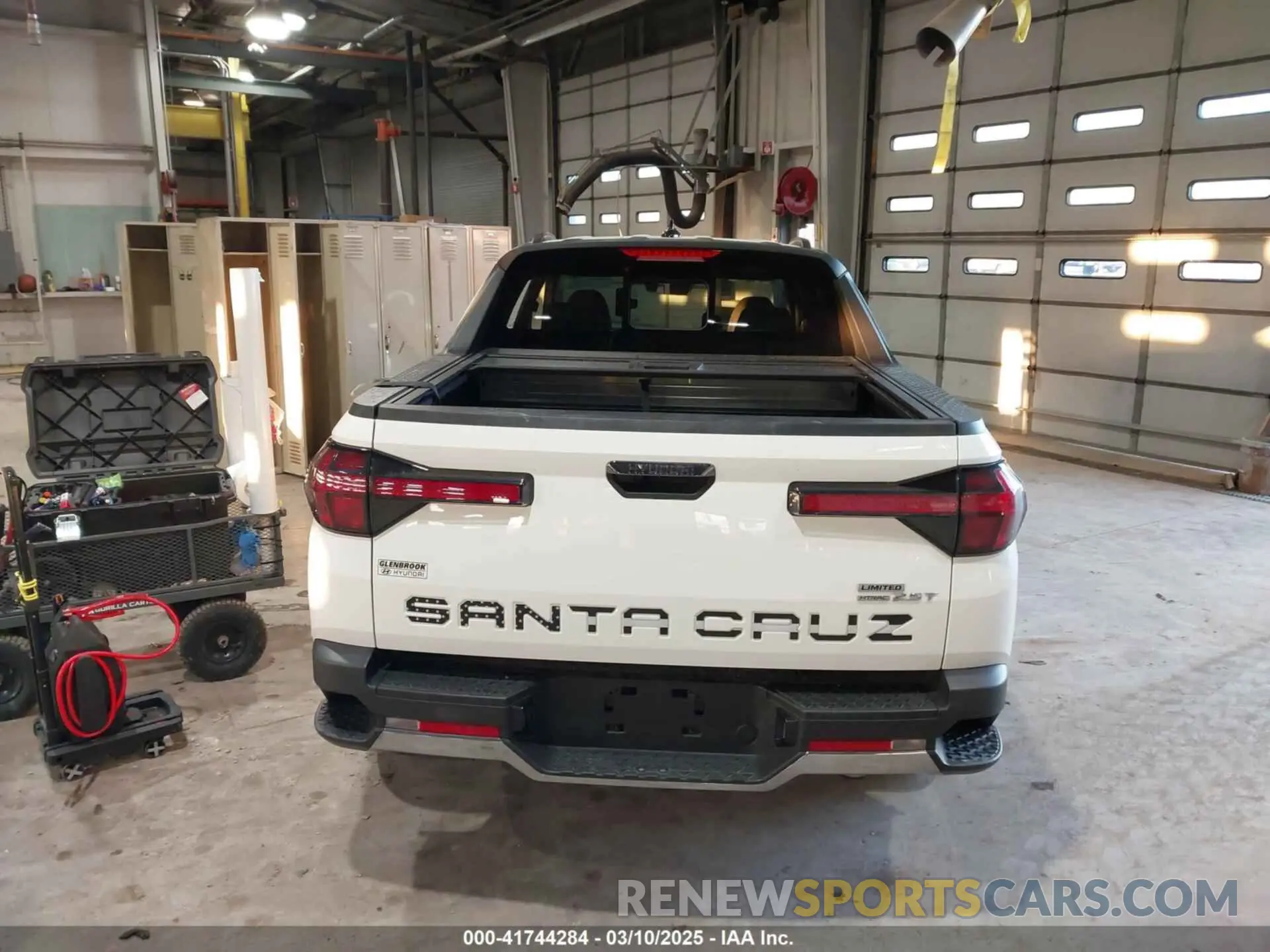 17 Photograph of a damaged car 5NTJEDAF9PH055397 HYUNDAI SANTA CRUZ 2023