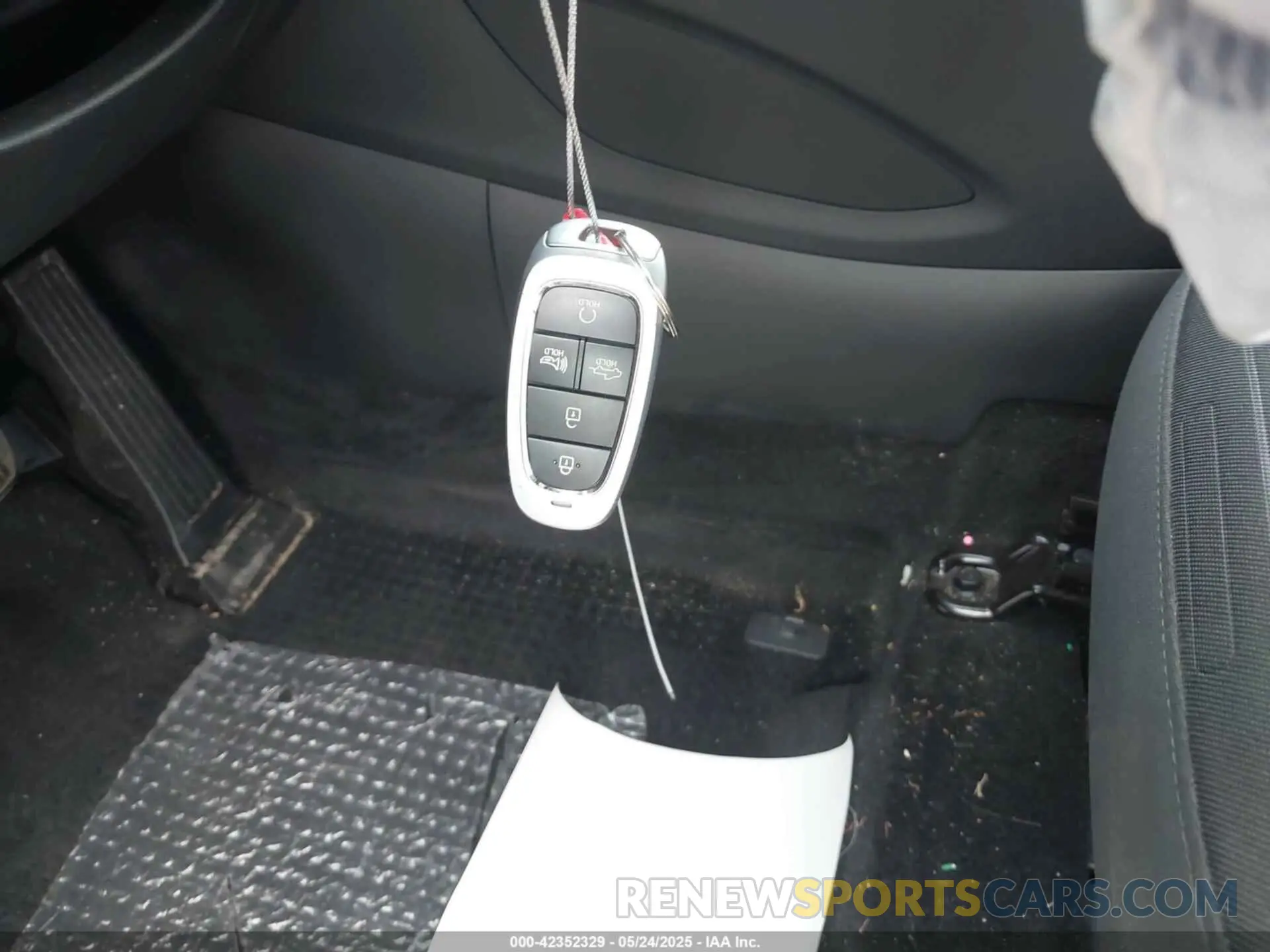 11 Photograph of a damaged car 5NTJBDDE0RH115940 HYUNDAI SANTA CRUZ 2024