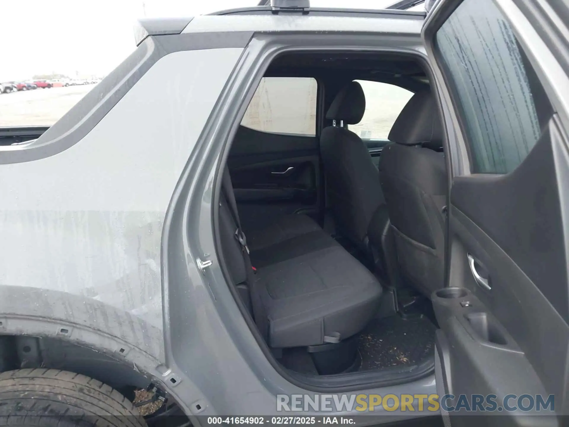 8 Photograph of a damaged car 5NTJCDDEXRH118955 HYUNDAI SANTA CRUZ 2024