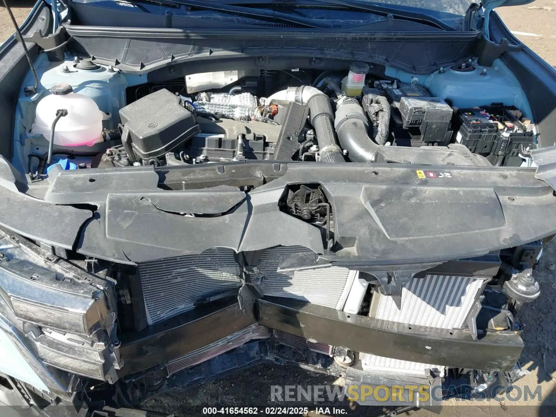 10 Photograph of a damaged car 5NTJEDDF9RH123146 HYUNDAI SANTA CRUZ 2024