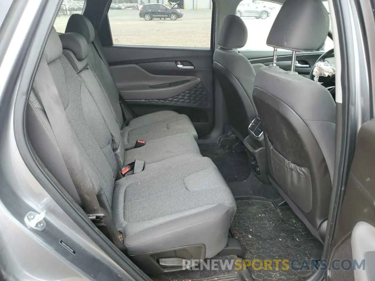 10 Photograph of a damaged car 5NMS23AD0KH112841 HYUNDAI SANTA FE 2019