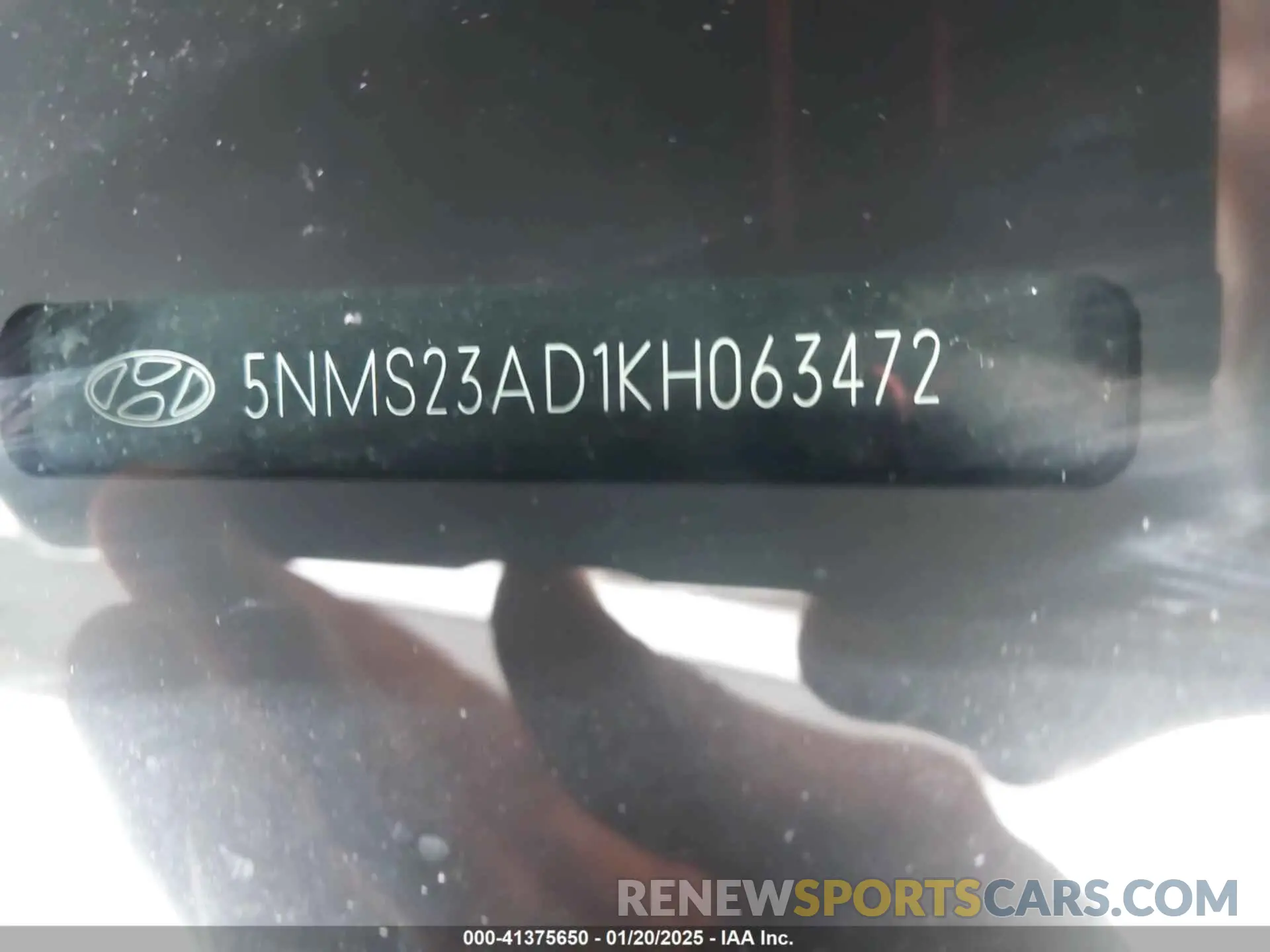 9 Photograph of a damaged car 5NMS23AD1KH063472 HYUNDAI SANTA FE 2019