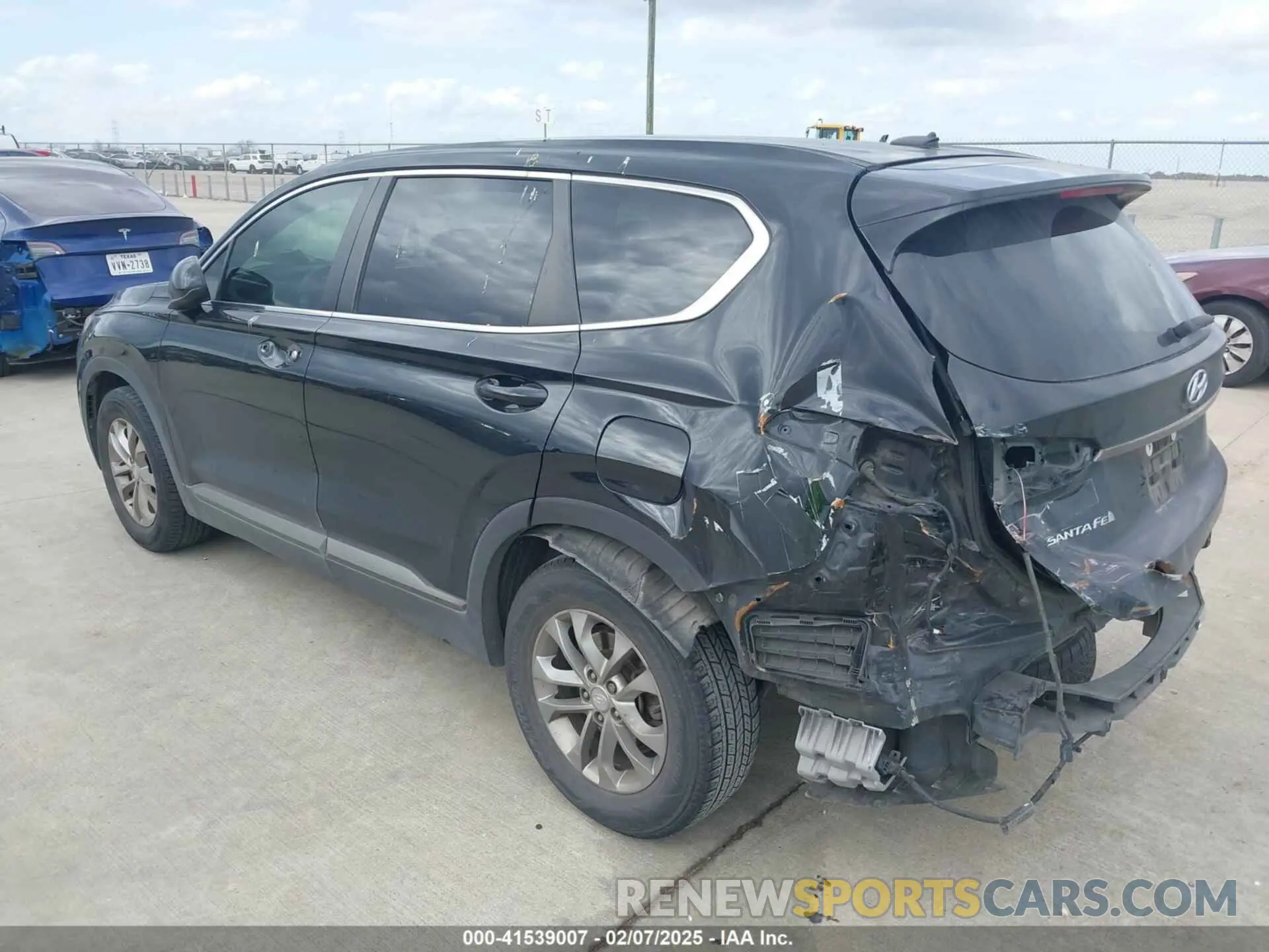 3 Фотография поврежденного автомобиля 5NMS23AD1KH074388 HYUNDAI SANTA FE 2019