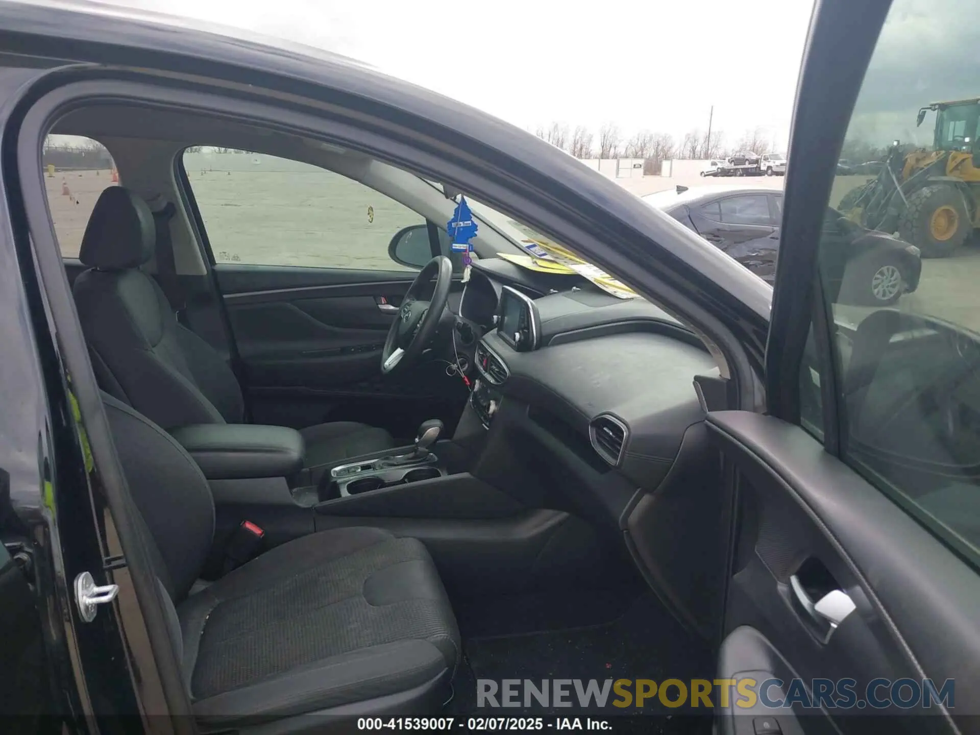 5 Фотография поврежденного автомобиля 5NMS23AD1KH074388 HYUNDAI SANTA FE 2019