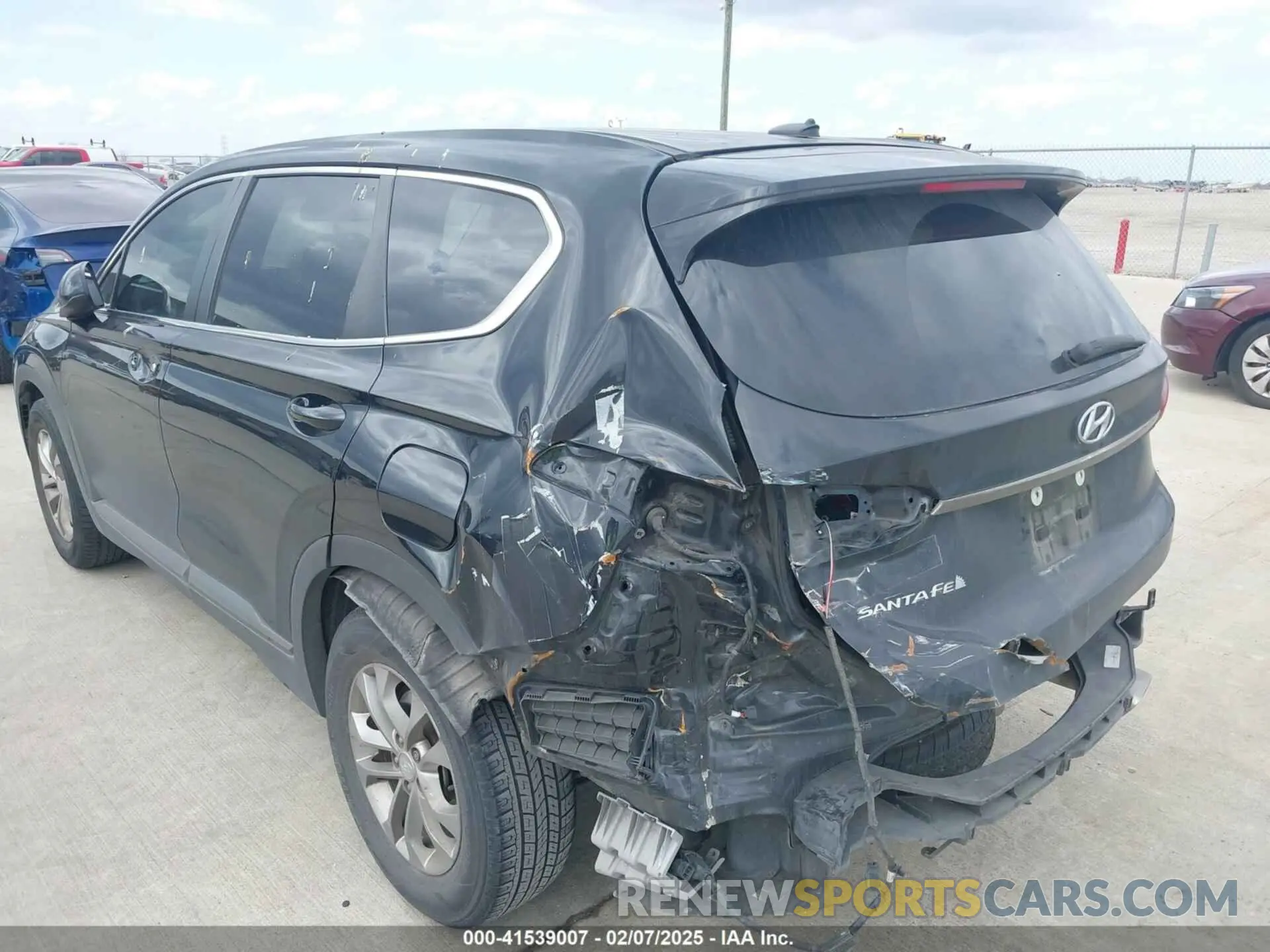 6 Фотография поврежденного автомобиля 5NMS23AD1KH074388 HYUNDAI SANTA FE 2019