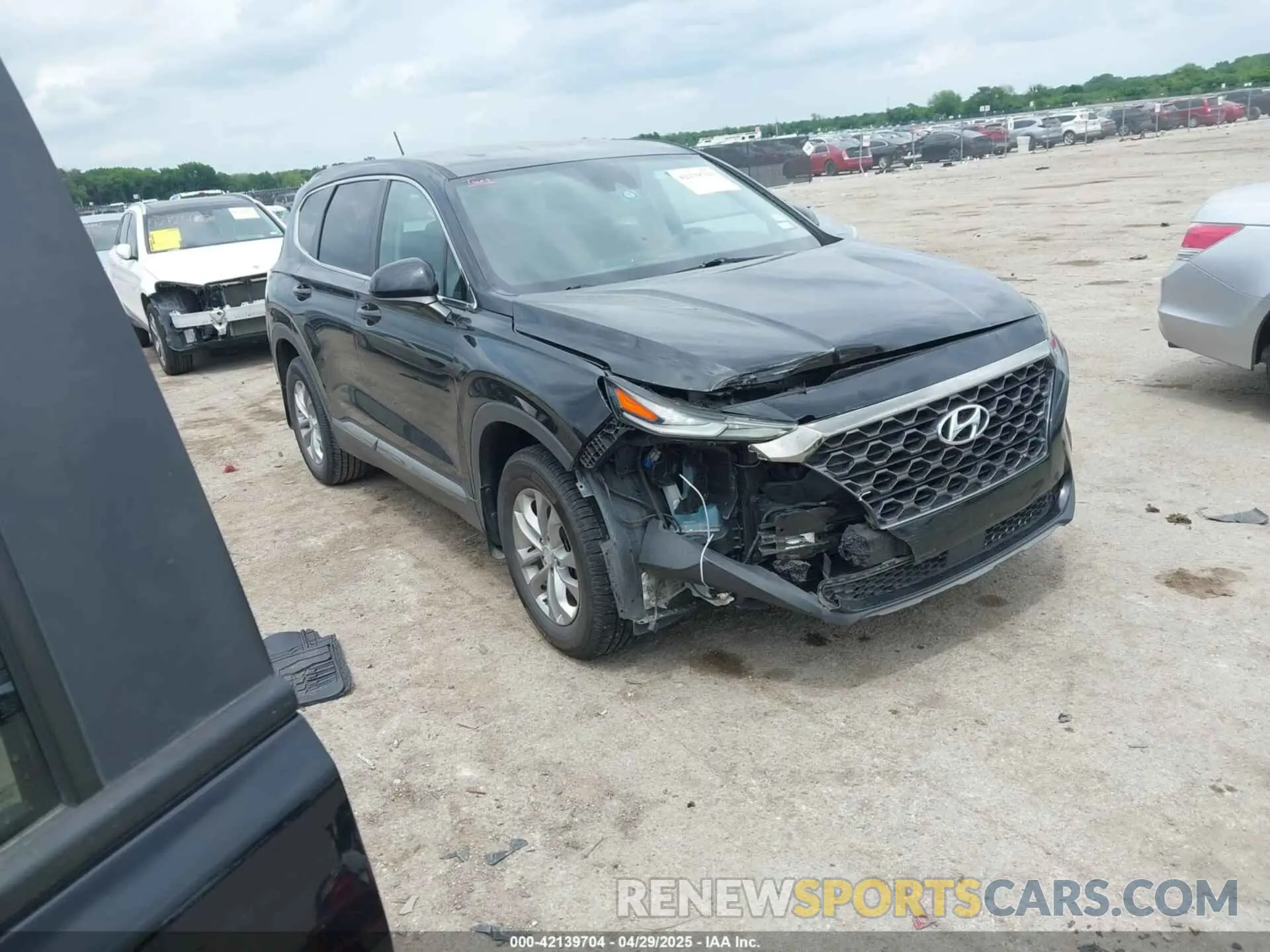 1 Photograph of a damaged car 5NMS23AD2KH132301 HYUNDAI SANTA FE 2019