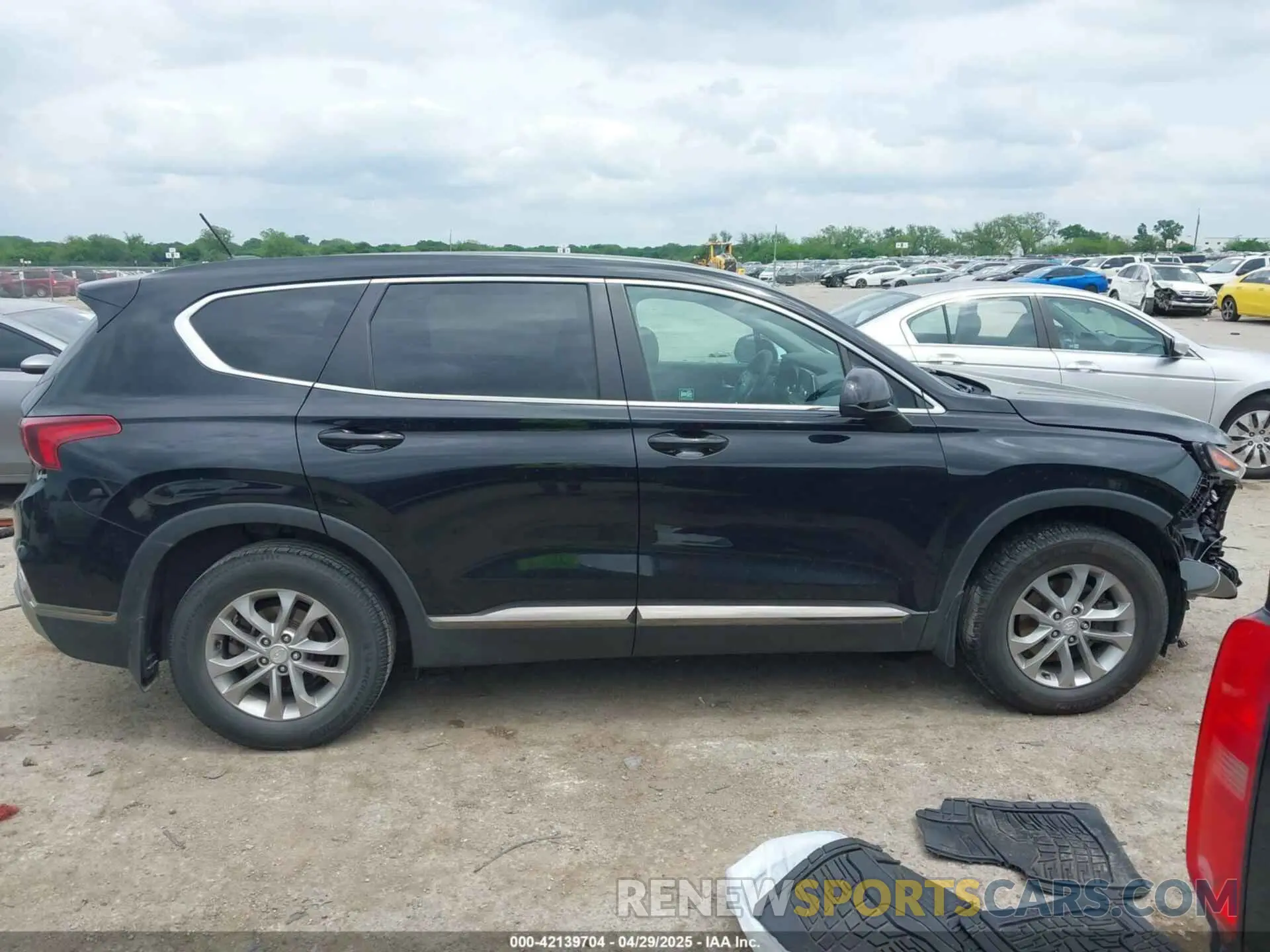 13 Photograph of a damaged car 5NMS23AD2KH132301 HYUNDAI SANTA FE 2019