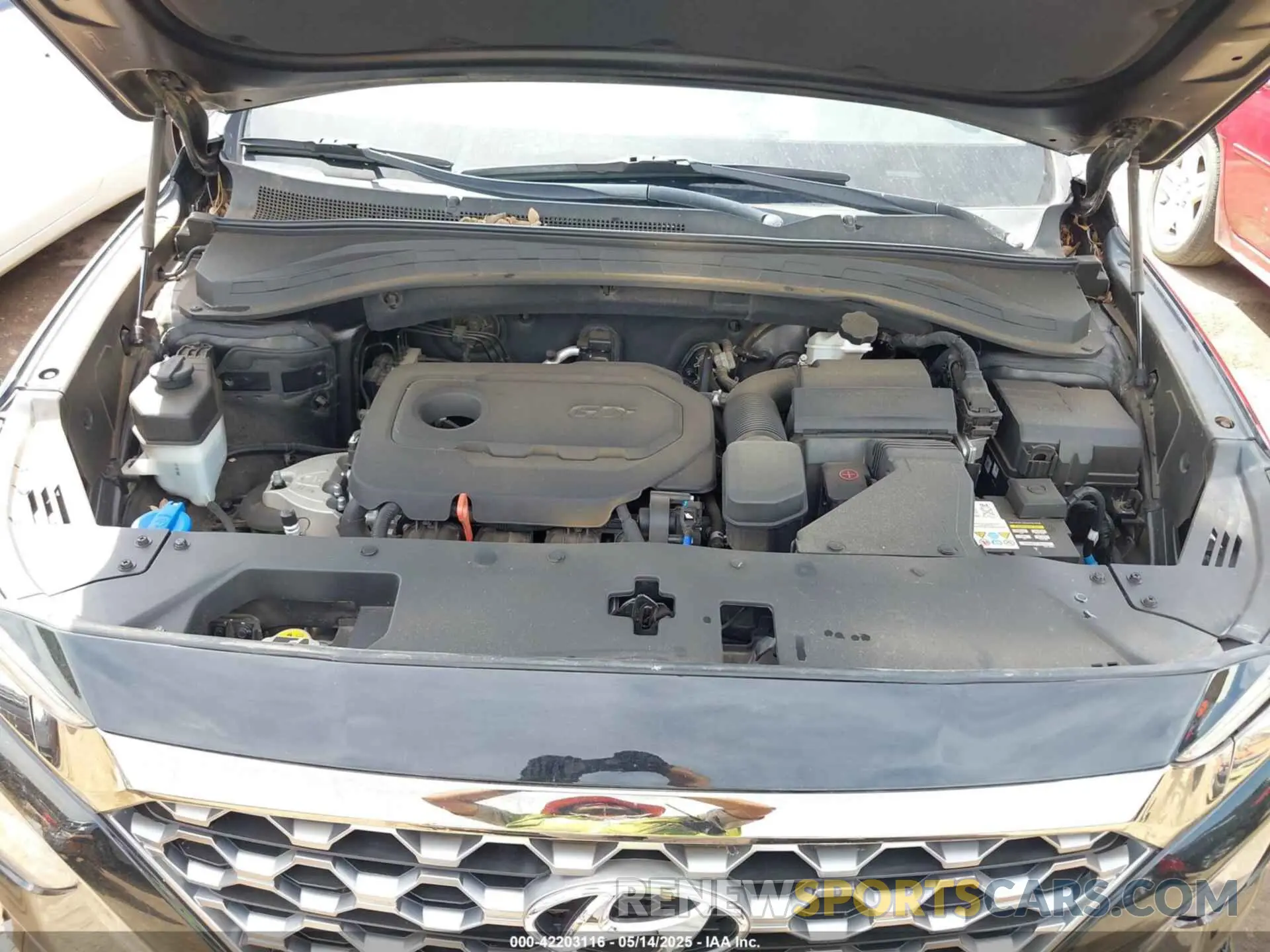 10 Photograph of a damaged car 5NMS23AD3KH016699 HYUNDAI SANTA FE 2019