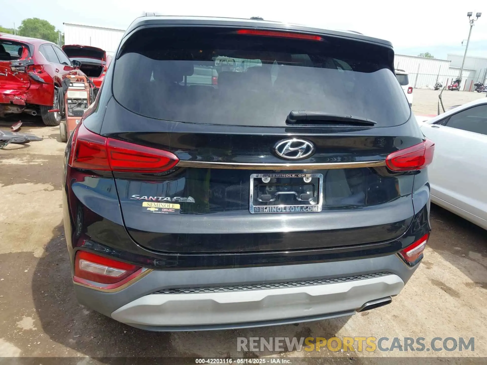 16 Photograph of a damaged car 5NMS23AD3KH016699 HYUNDAI SANTA FE 2019