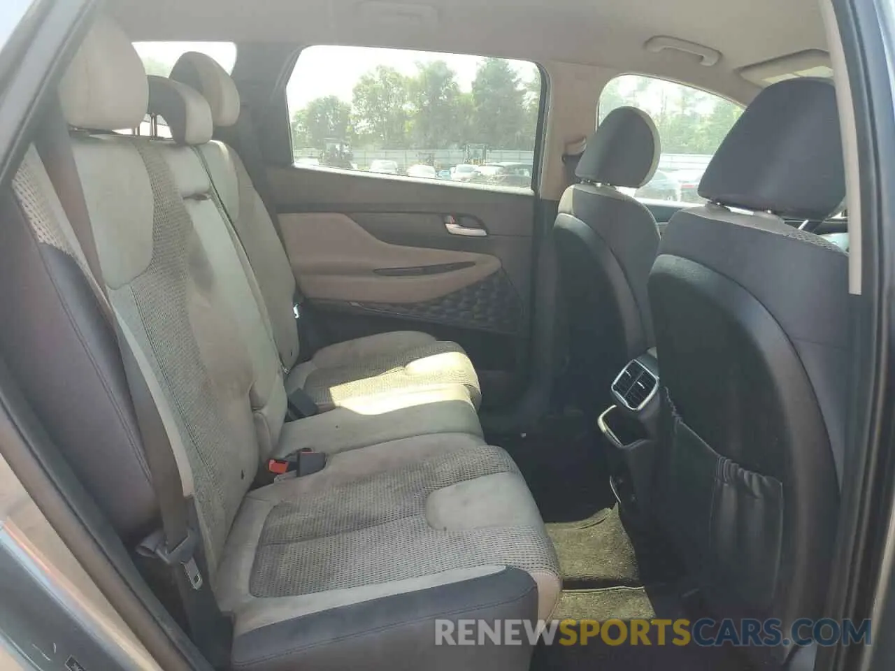 11 Photograph of a damaged car 5NMS23AD4KH033124 HYUNDAI SANTA FE 2019