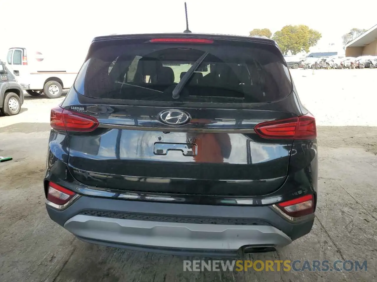 6 Photograph of a damaged car 5NMS23AD4KH103317 HYUNDAI SANTA FE 2019