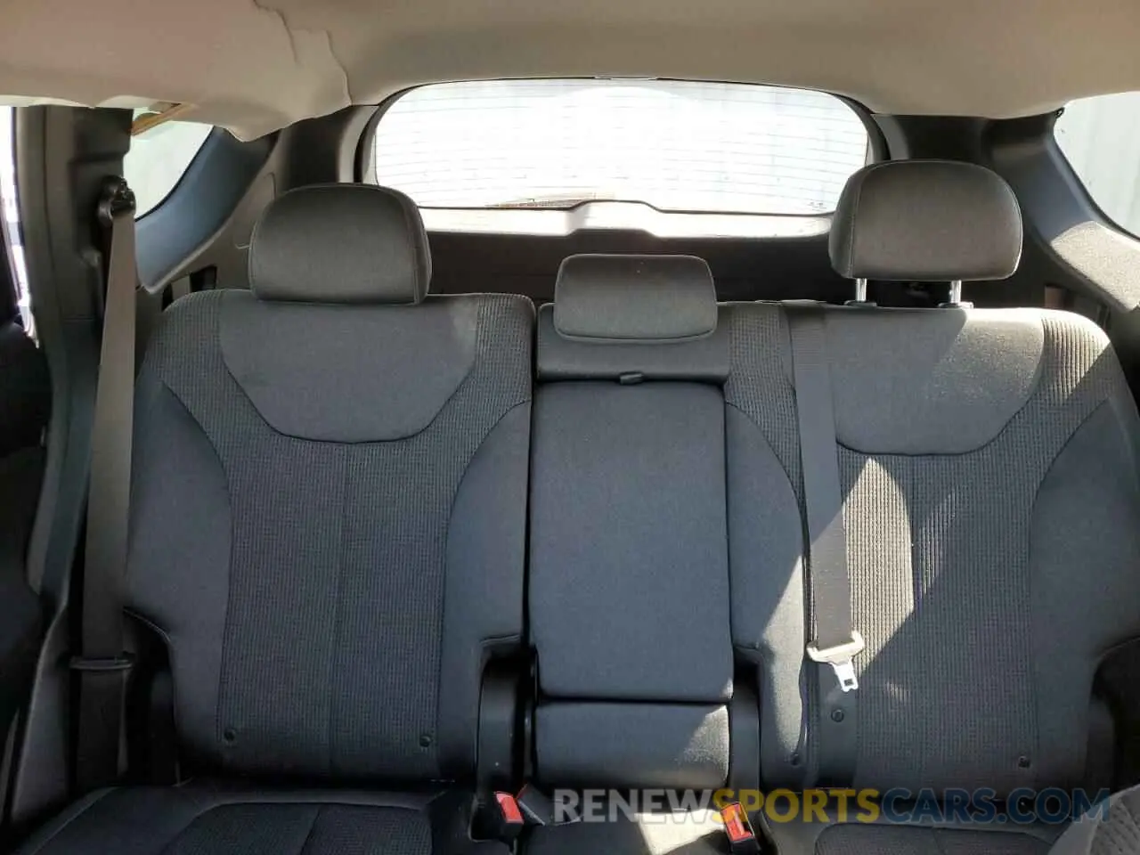 10 Фотография поврежденного автомобиля 5NMS23AD6KH104064 HYUNDAI SANTA FE 2019