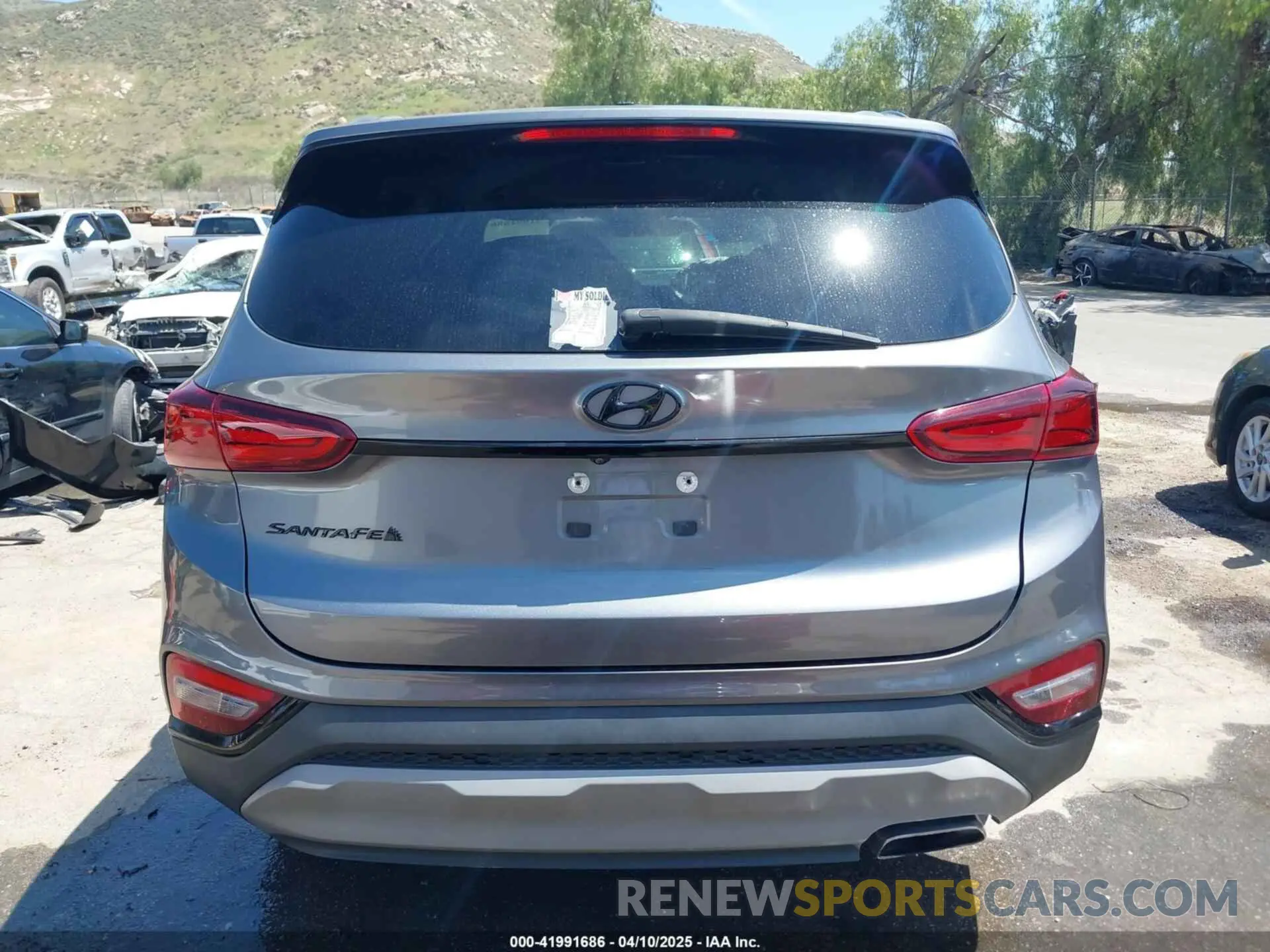 17 Фотография поврежденного автомобиля 5NMS23AD7KH009688 HYUNDAI SANTA FE 2019