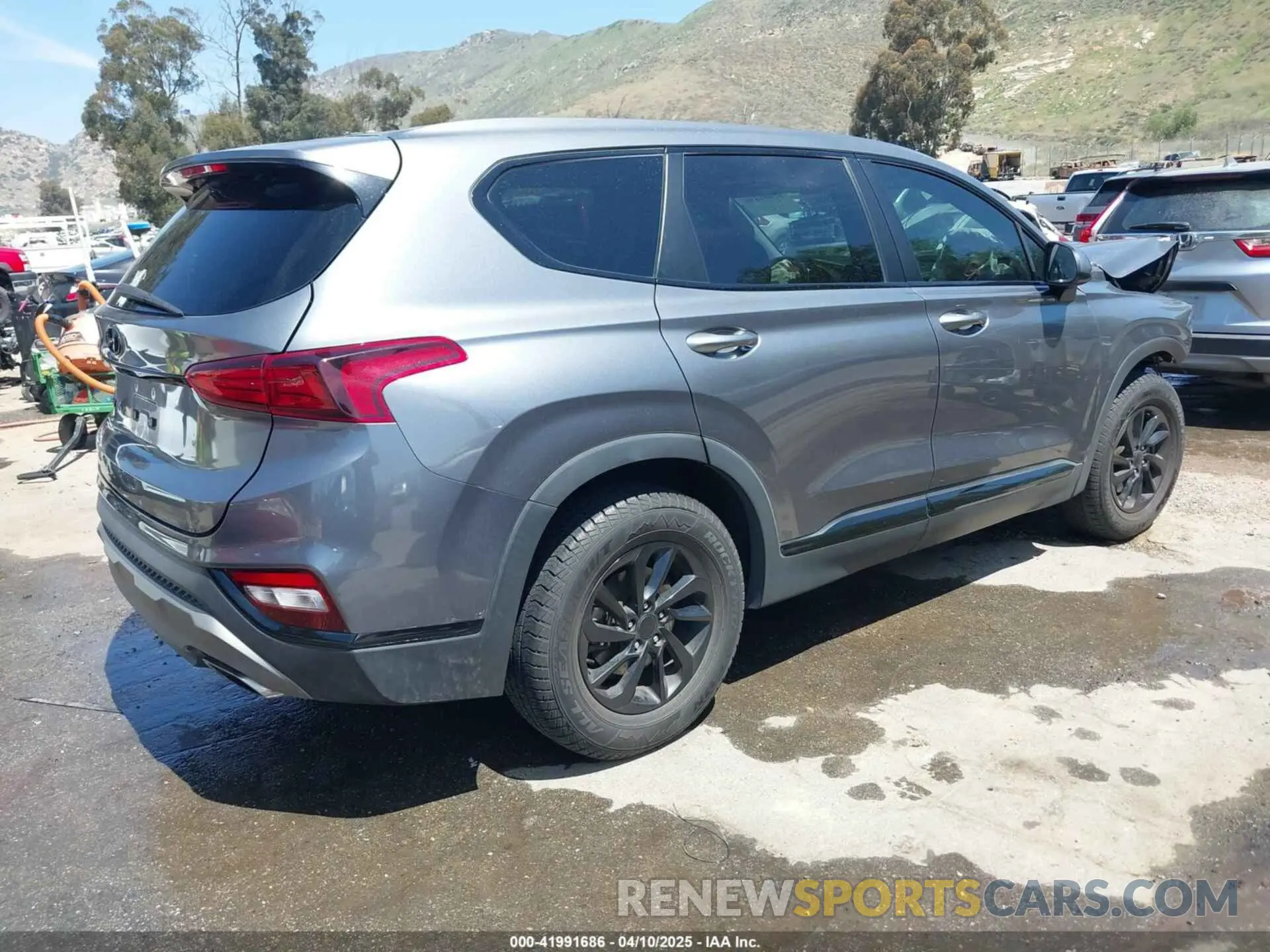 4 Фотография поврежденного автомобиля 5NMS23AD7KH009688 HYUNDAI SANTA FE 2019