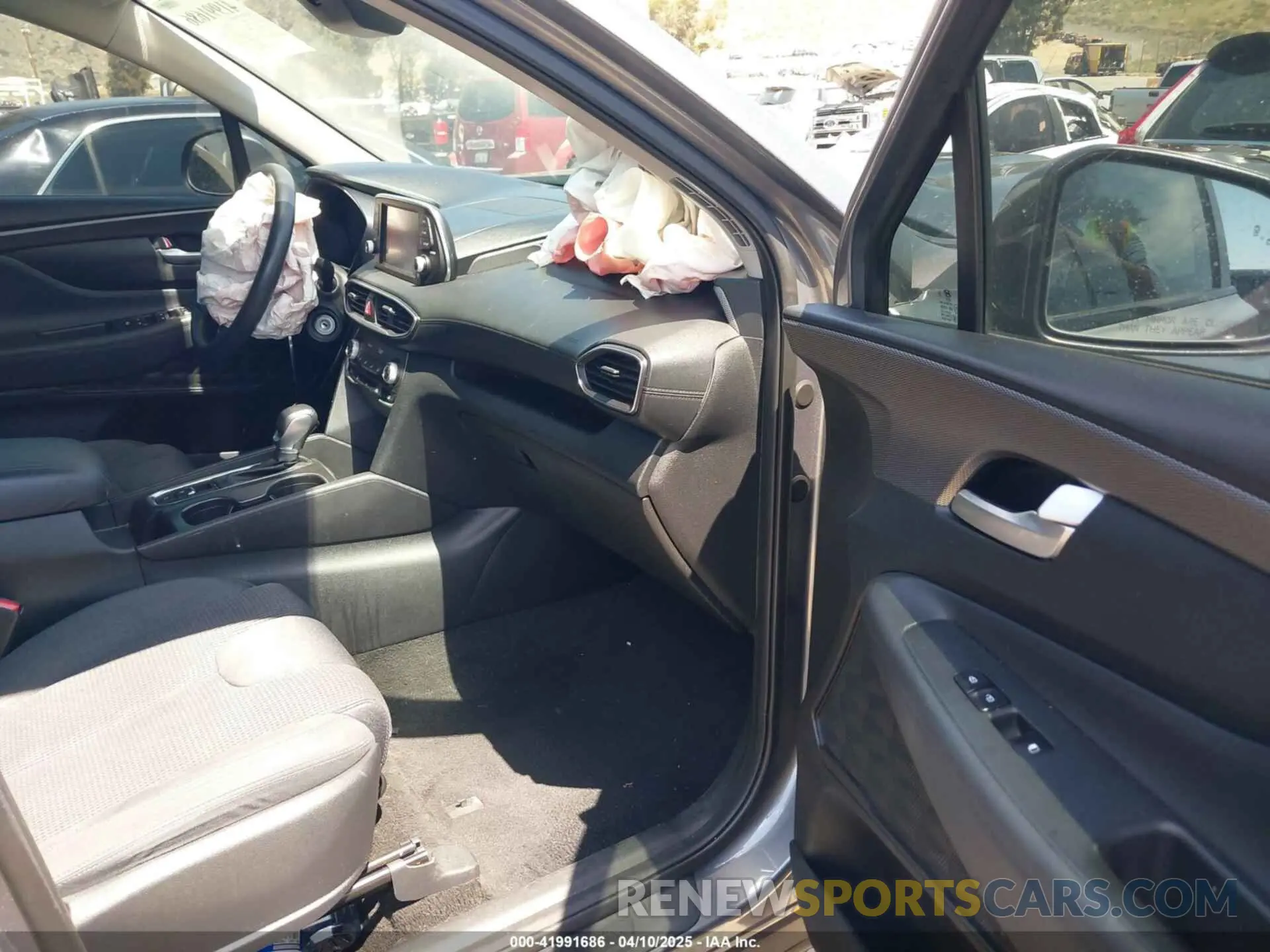 5 Фотография поврежденного автомобиля 5NMS23AD7KH009688 HYUNDAI SANTA FE 2019