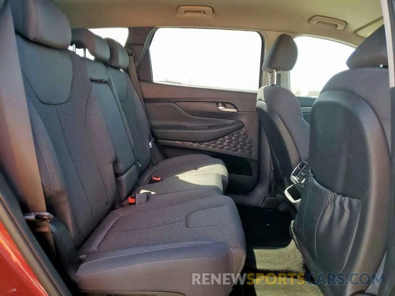 11 Photograph of a damaged car 5NMS23AD8KH077885 HYUNDAI SANTA FE 2019