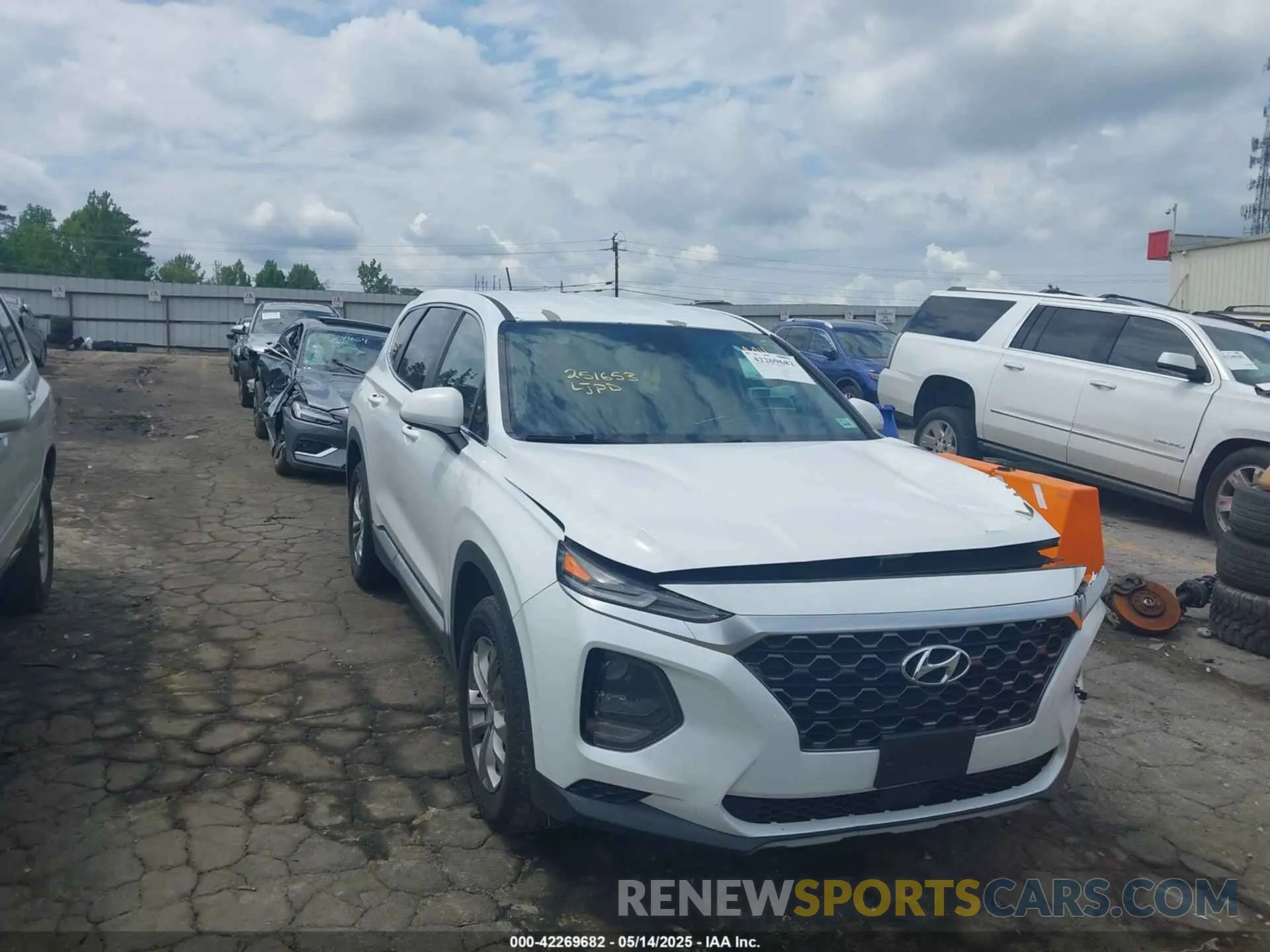 1 Photograph of a damaged car 5NMS23AD8KH102090 HYUNDAI SANTA FE 2019