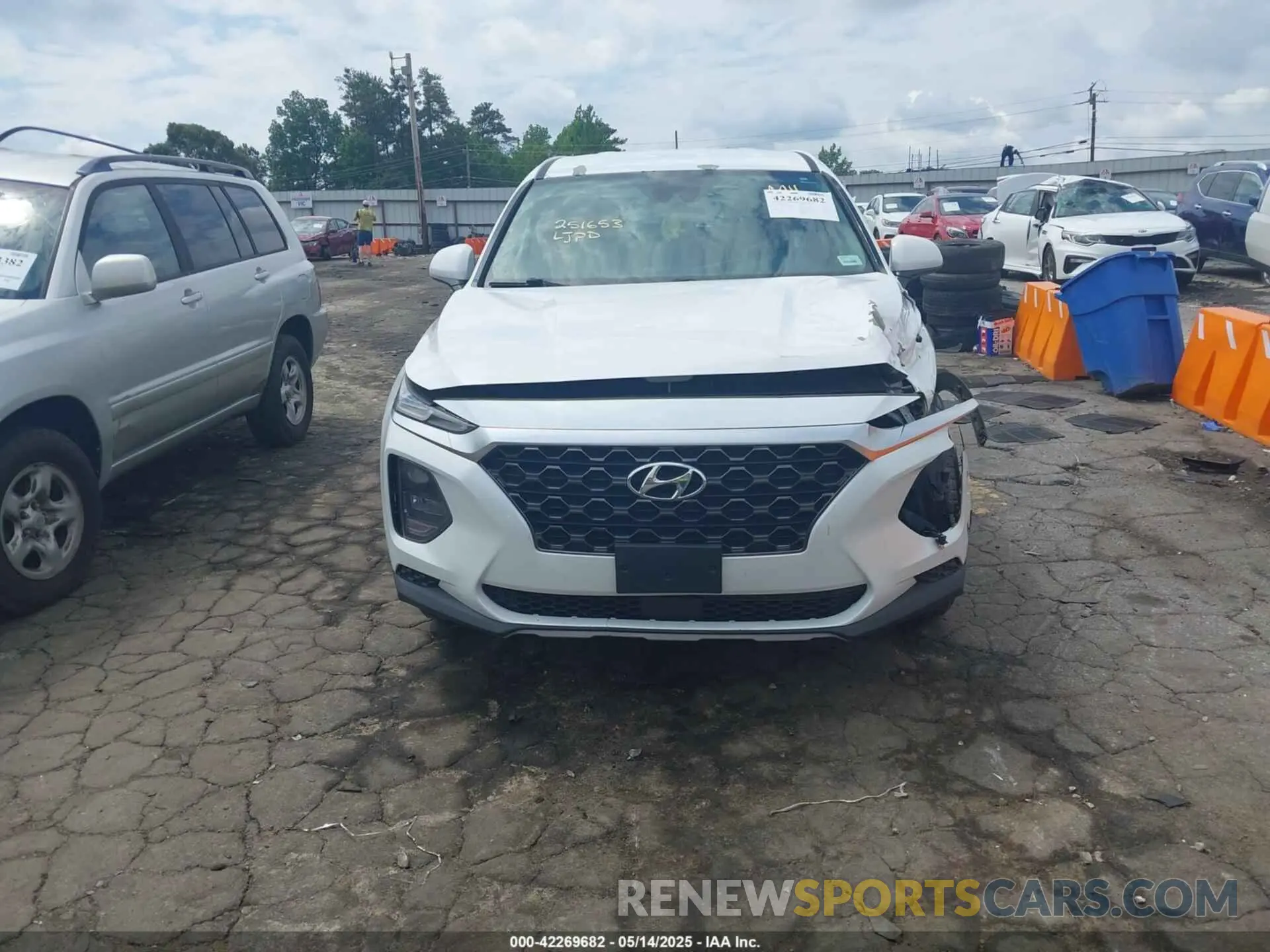 12 Photograph of a damaged car 5NMS23AD8KH102090 HYUNDAI SANTA FE 2019