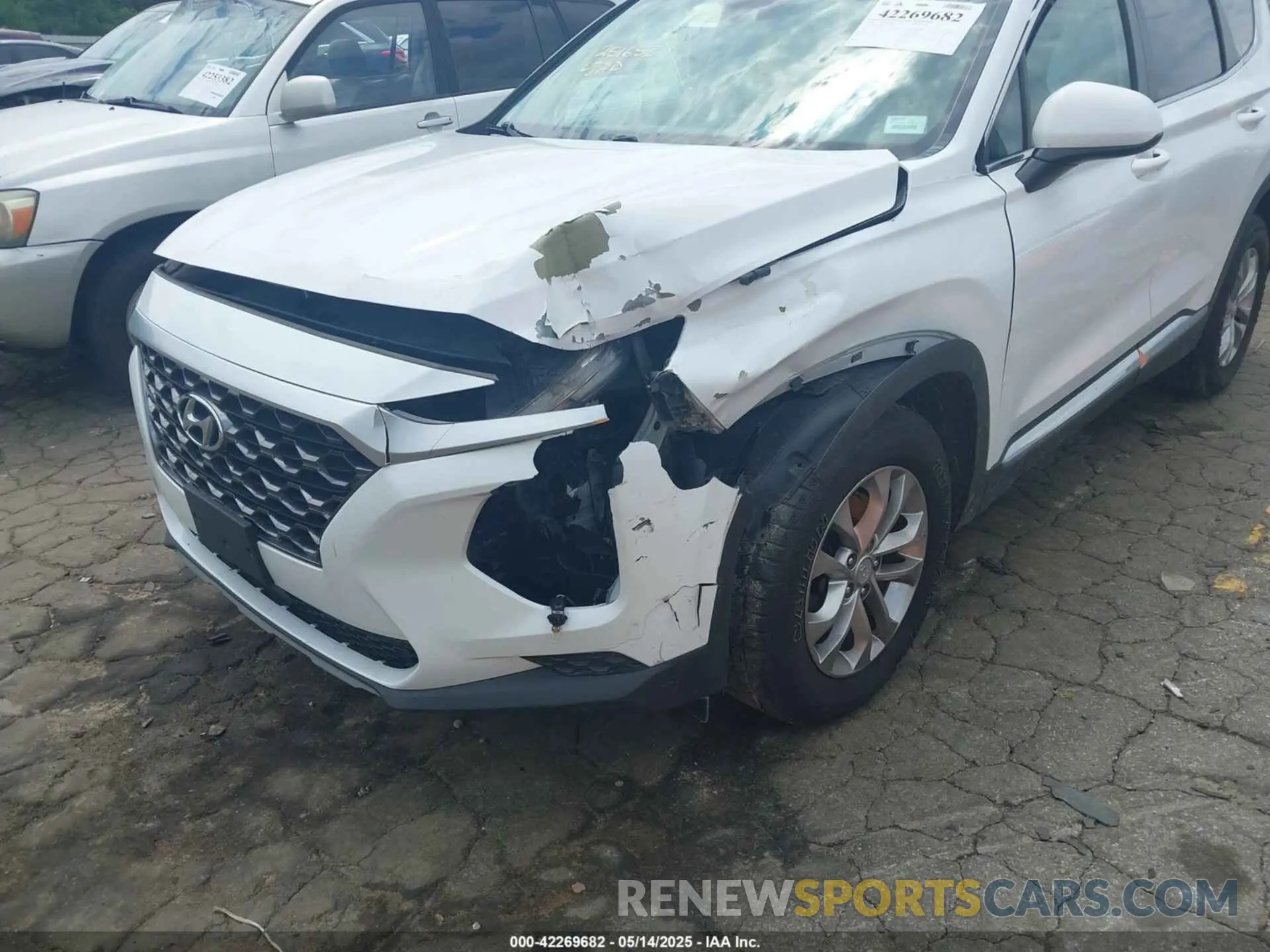 6 Photograph of a damaged car 5NMS23AD8KH102090 HYUNDAI SANTA FE 2019