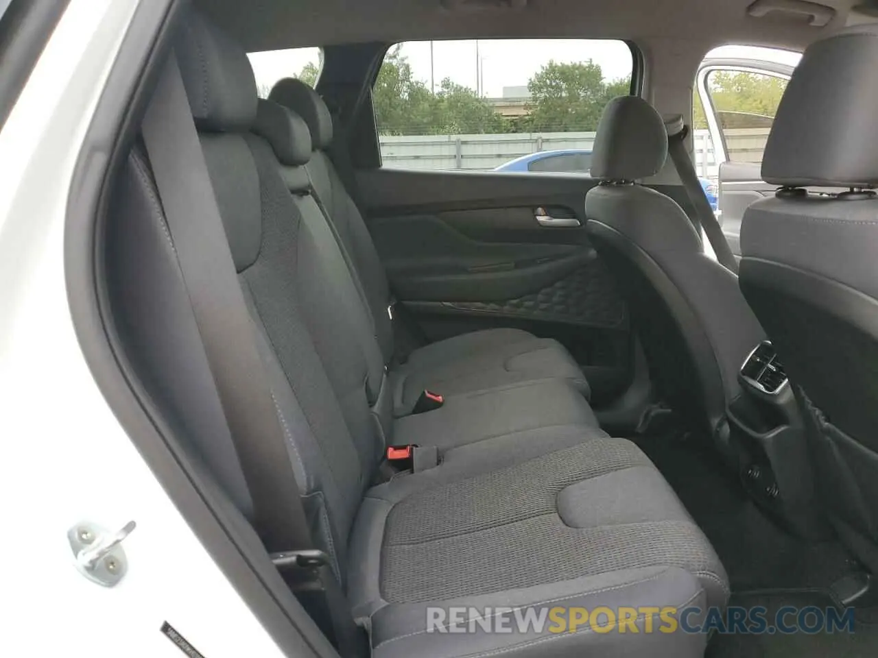 11 Photograph of a damaged car 5NMS23AD9KH039159 HYUNDAI SANTA FE 2019