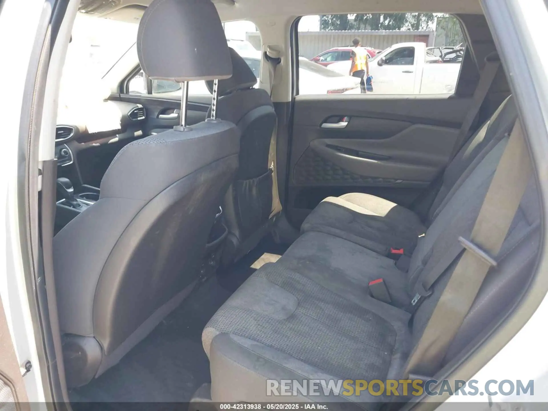 8 Photograph of a damaged car 5NMS23ADXKH000872 HYUNDAI SANTA FE 2019