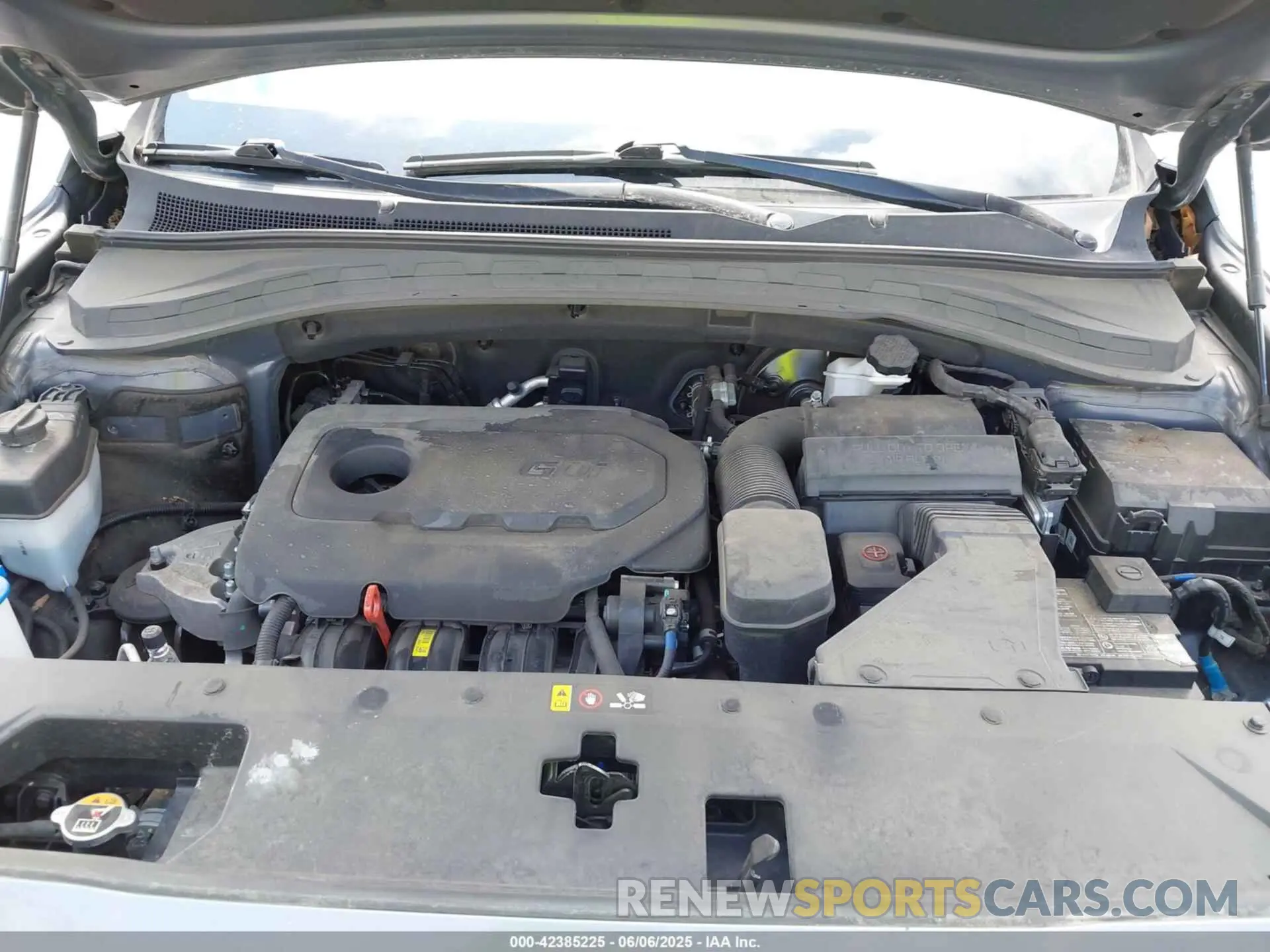 10 Photograph of a damaged car 5NMS2CAD1KH097198 HYUNDAI SANTA FE 2019