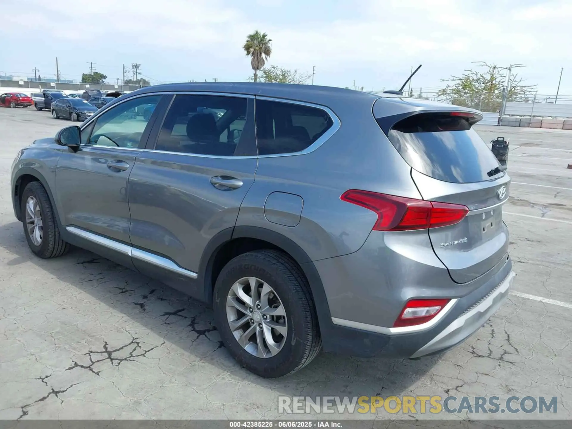 3 Photograph of a damaged car 5NMS2CAD1KH097198 HYUNDAI SANTA FE 2019