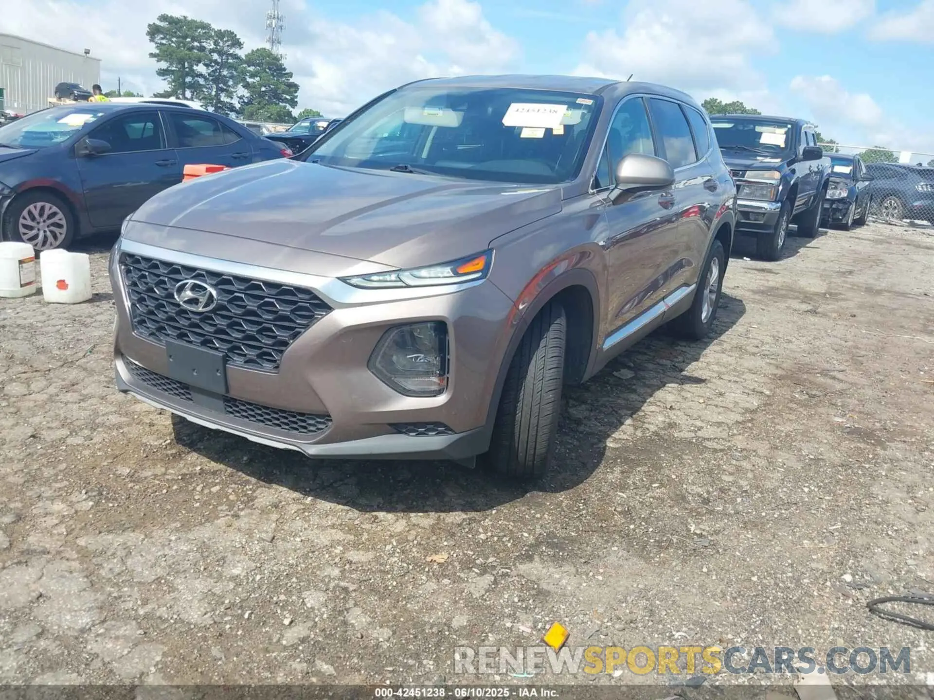 2 Photograph of a damaged car 5NMS2CAD1KH124609 HYUNDAI SANTA FE 2019