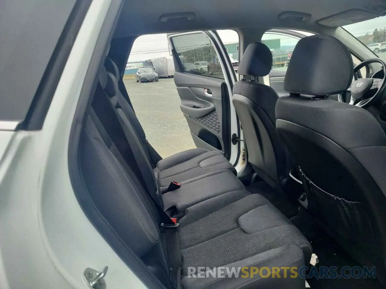 11 Photograph of a damaged car 5NMS2CAD3KH007792 HYUNDAI SANTA FE 2019