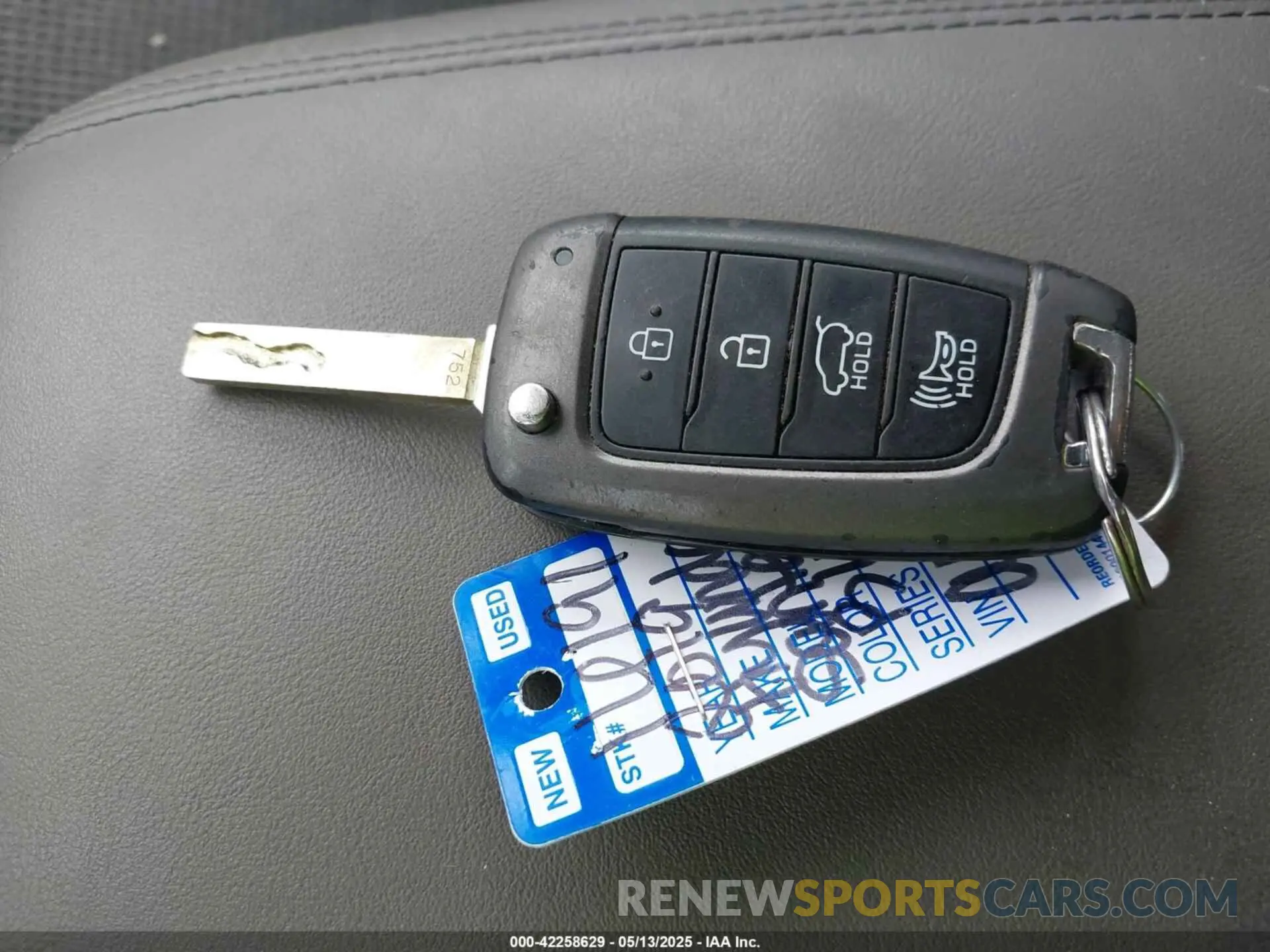 11 Фотография поврежденного автомобиля 5NMS2CAD3KH029811 HYUNDAI SANTA FE 2019