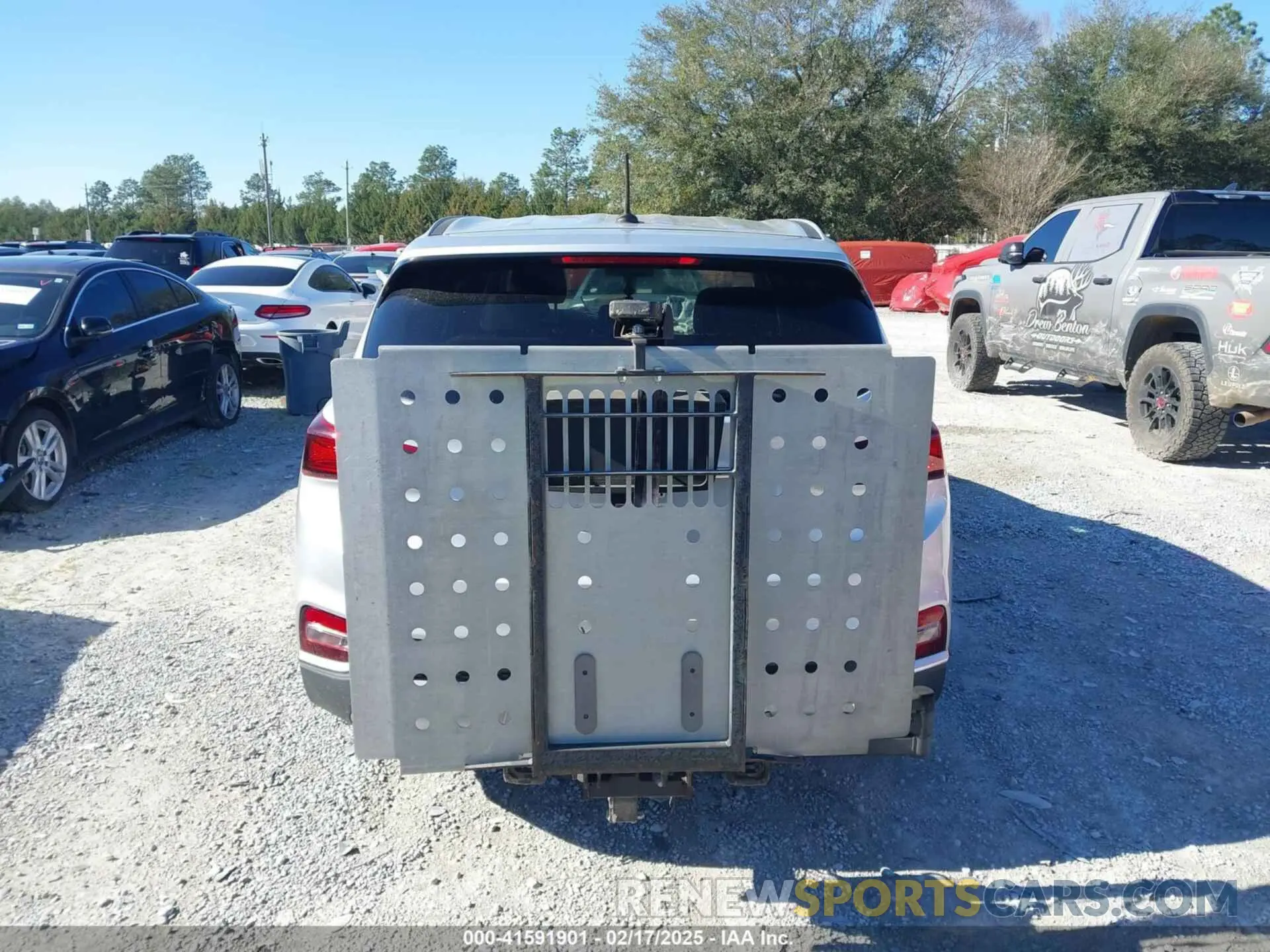 16 Photograph of a damaged car 5NMS2CAD4KH109117 HYUNDAI SANTA FE 2019