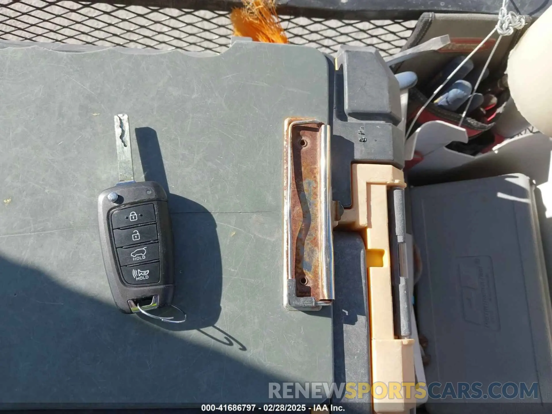 11 Photograph of a damaged car 5NMS2CAD4KH118545 HYUNDAI SANTA FE 2019